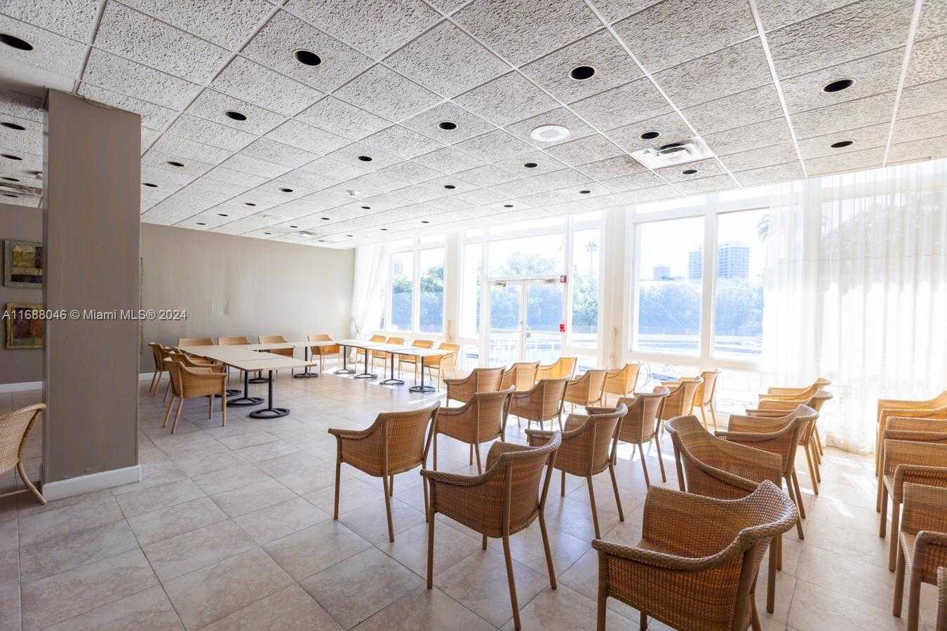 Small Image of 7441 WAYNE AVE #2K, Miami Beach Number 37