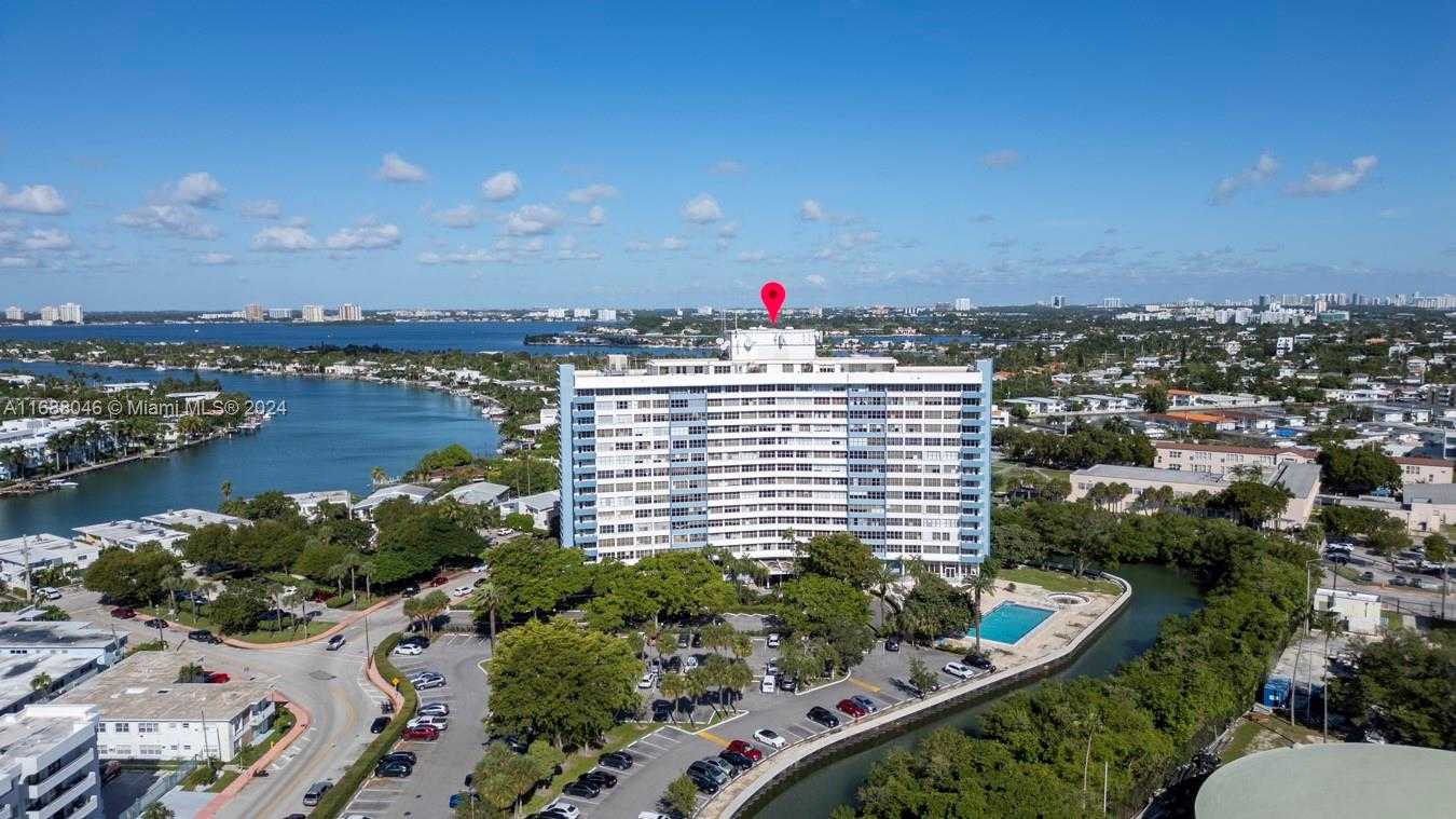 Small Image of 7441 WAYNE AVE #2K, Miami Beach Number 4