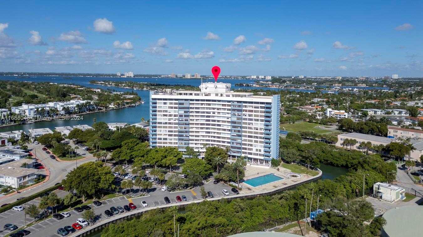 Small Image of 7441 WAYNE AVE #2K, Miami Beach Number 43