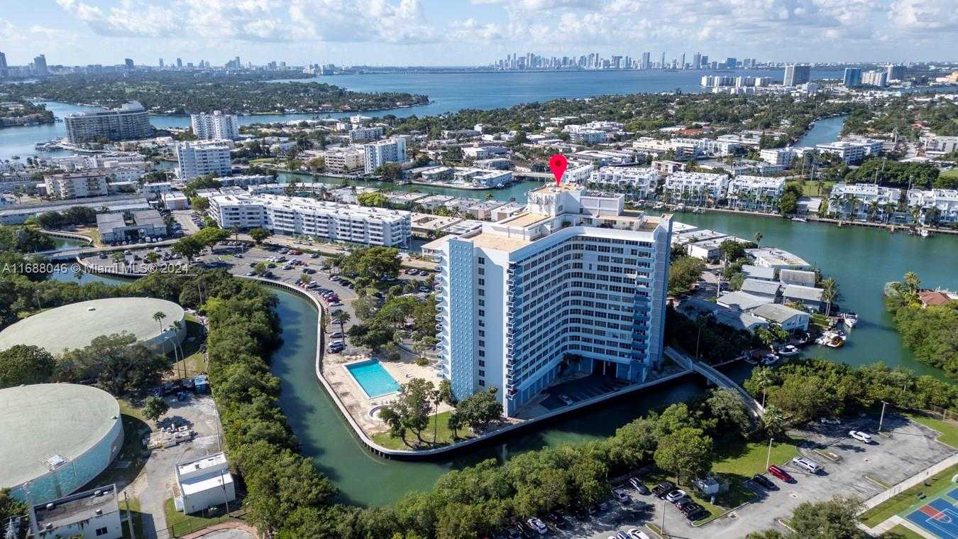 Small Image of 7441 WAYNE AVE #2K, Miami Beach Number 45