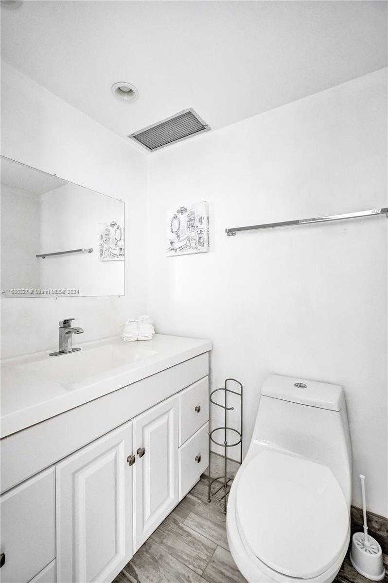 Small Image of 251 174TH ST #1607, Sunny Isles Beach Number 22