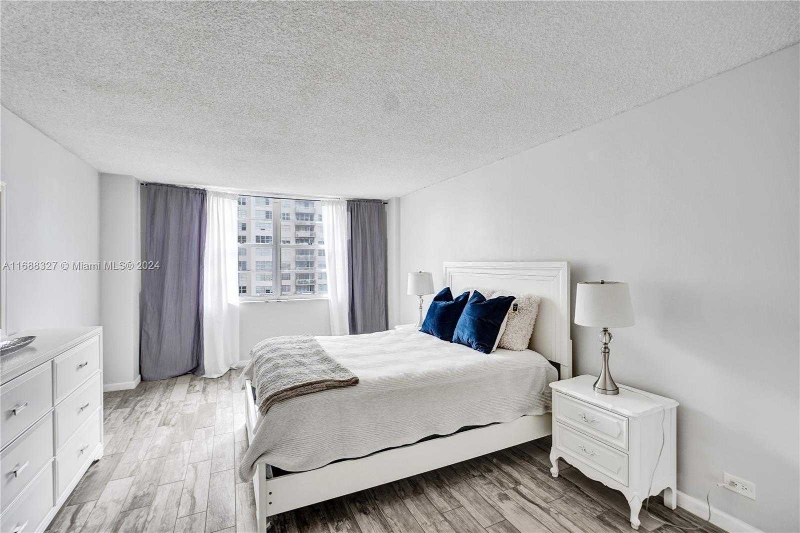 Small Image of 251 174TH ST #1607, Sunny Isles Beach Number 6