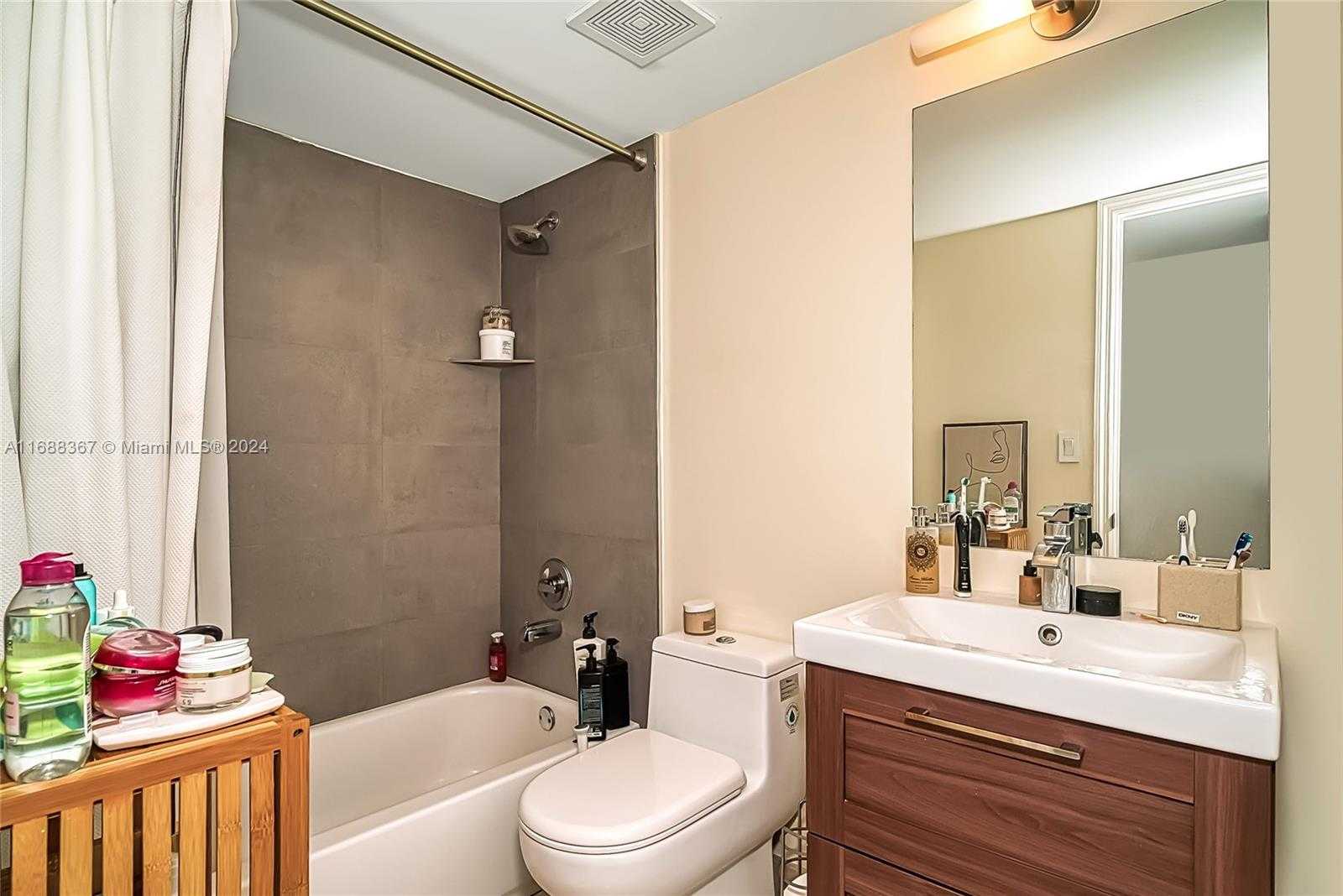 Small Image of 290 174TH ST #1709, Sunny Isles Beach Number 23