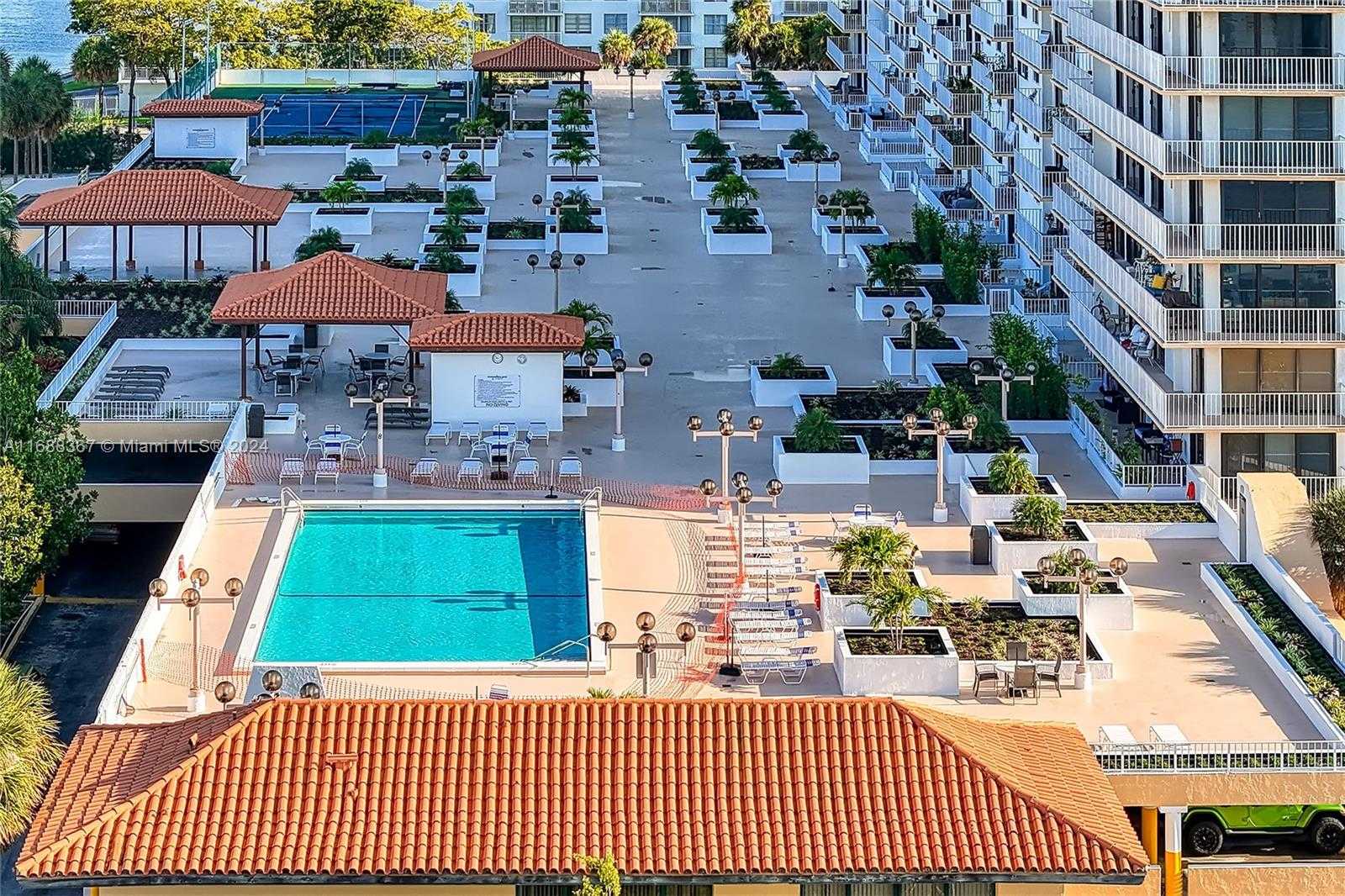 Small Image of 290 174TH ST #1709, Sunny Isles Beach Number 4