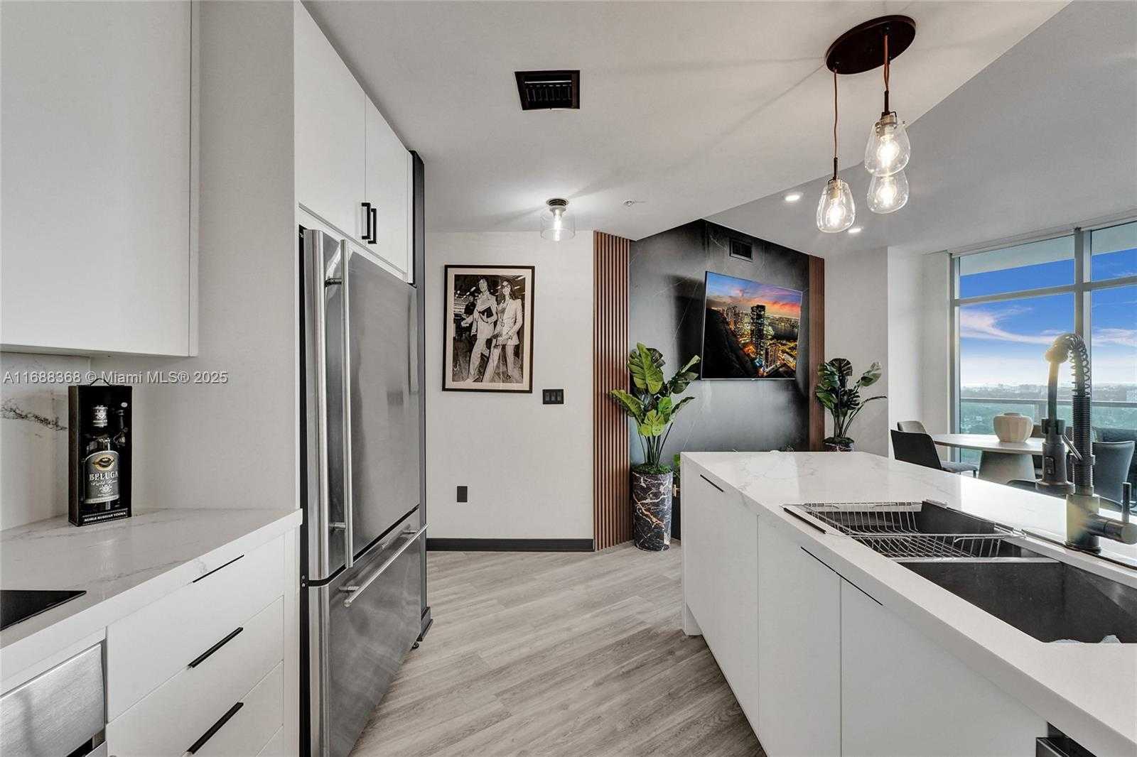 Small Image of 3301 NORTH EAST 1ST AVE #H1807, Miami Number 12