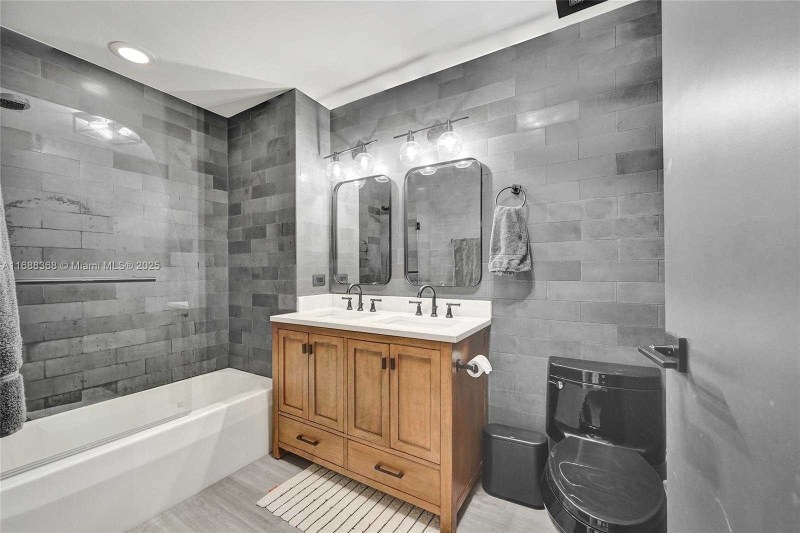 Small Image of 3301 NORTH EAST 1ST AVE #H1807, Miami Number 22