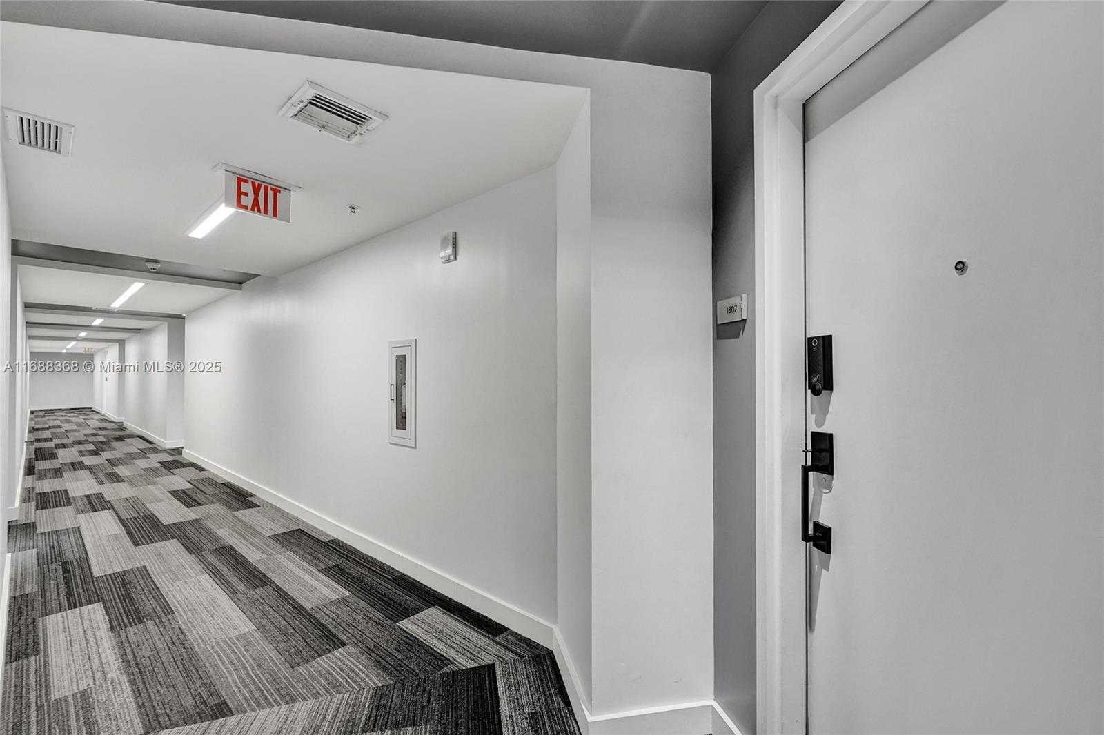 Small Image of 3301 NORTH EAST 1ST AVE #H1807, Miami Number 38