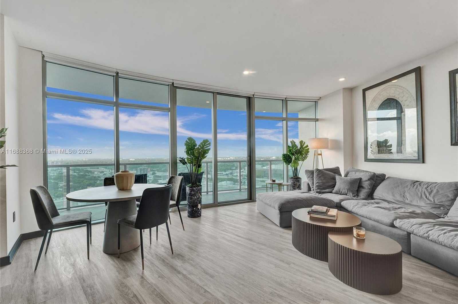 Small Image of 3301 NORTH EAST 1ST AVE #H1807, Miami Number 5