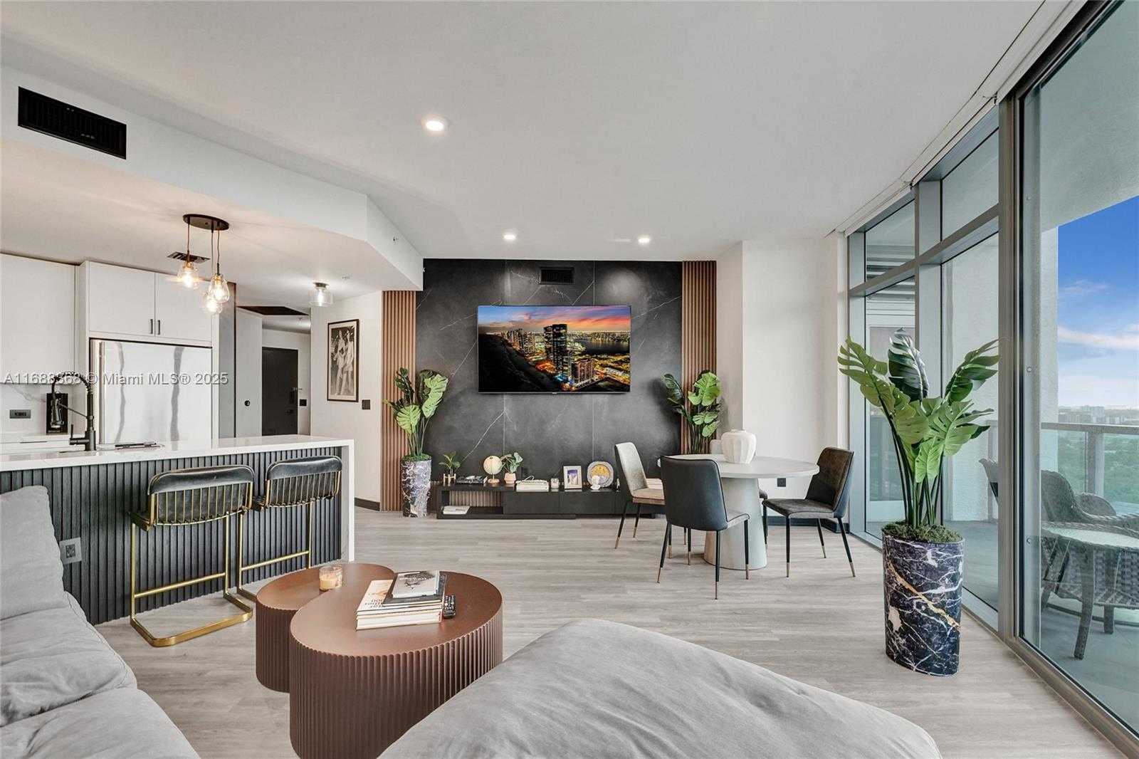 Small Image of 3301 NORTH EAST 1ST AVE #H1807, Miami Number 7