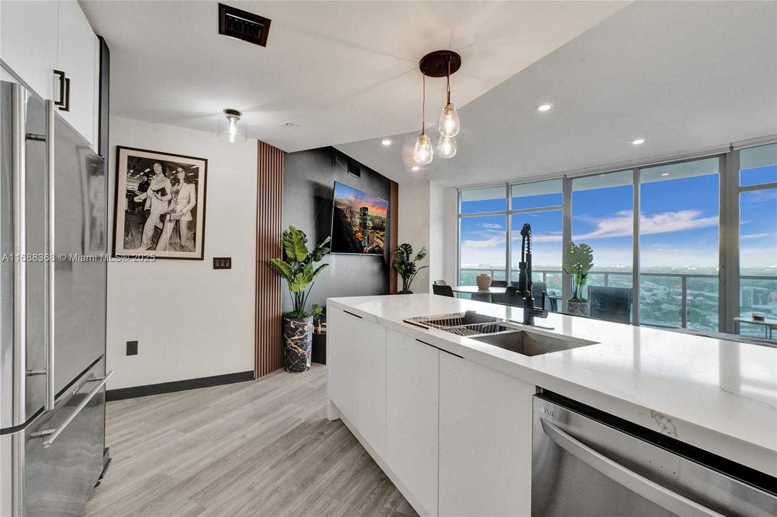 Small Image of 3301 NORTH EAST 1ST AVE #H1807, Miami Number 9