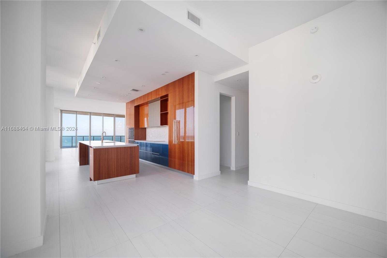 Small Image of 2655 SOUTH BAYSHORE DR #1602, Coconut Grove Number 24