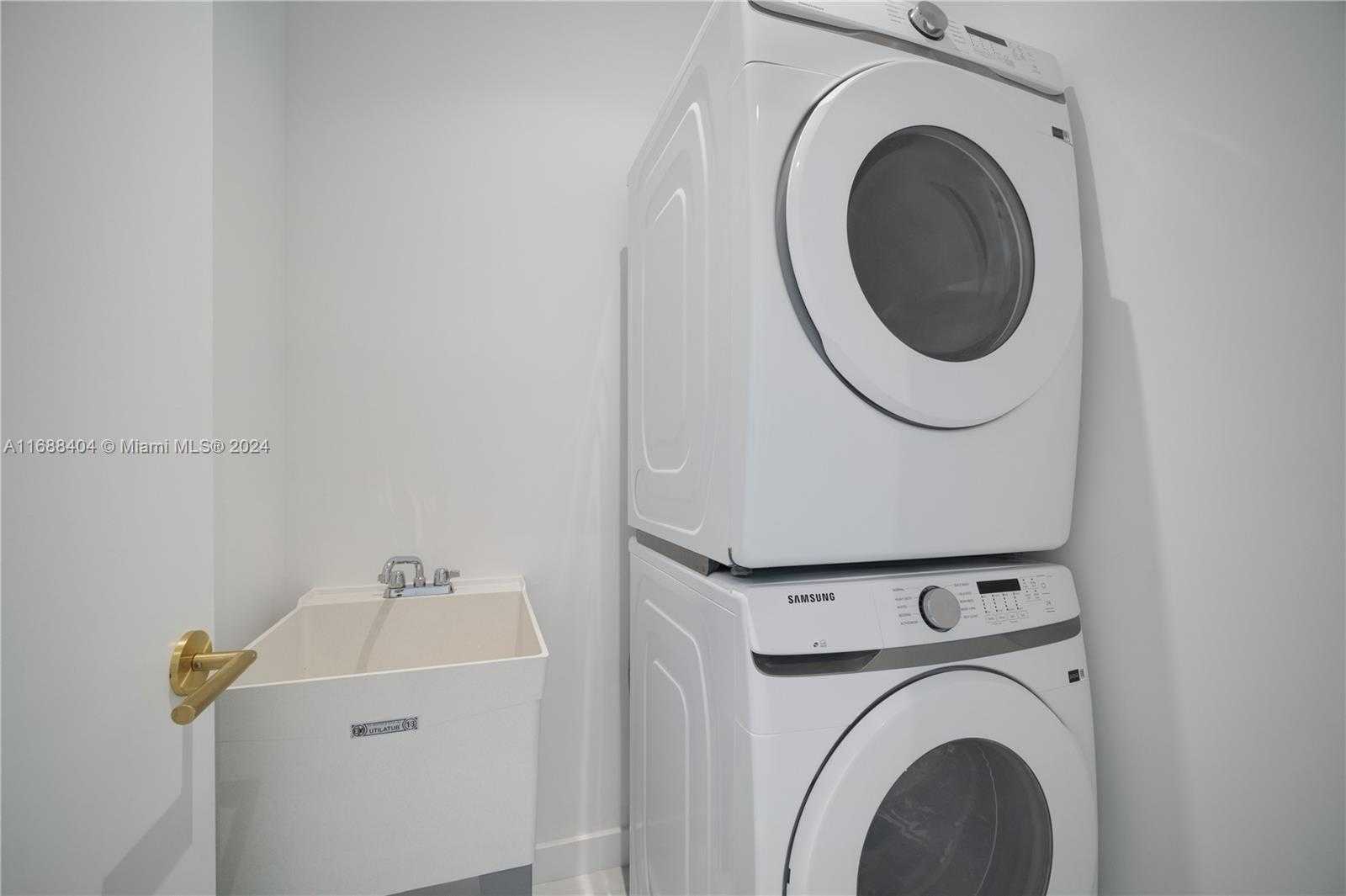 Small Image of 2655 SOUTH BAYSHORE DR #1602, Coconut Grove Number 38