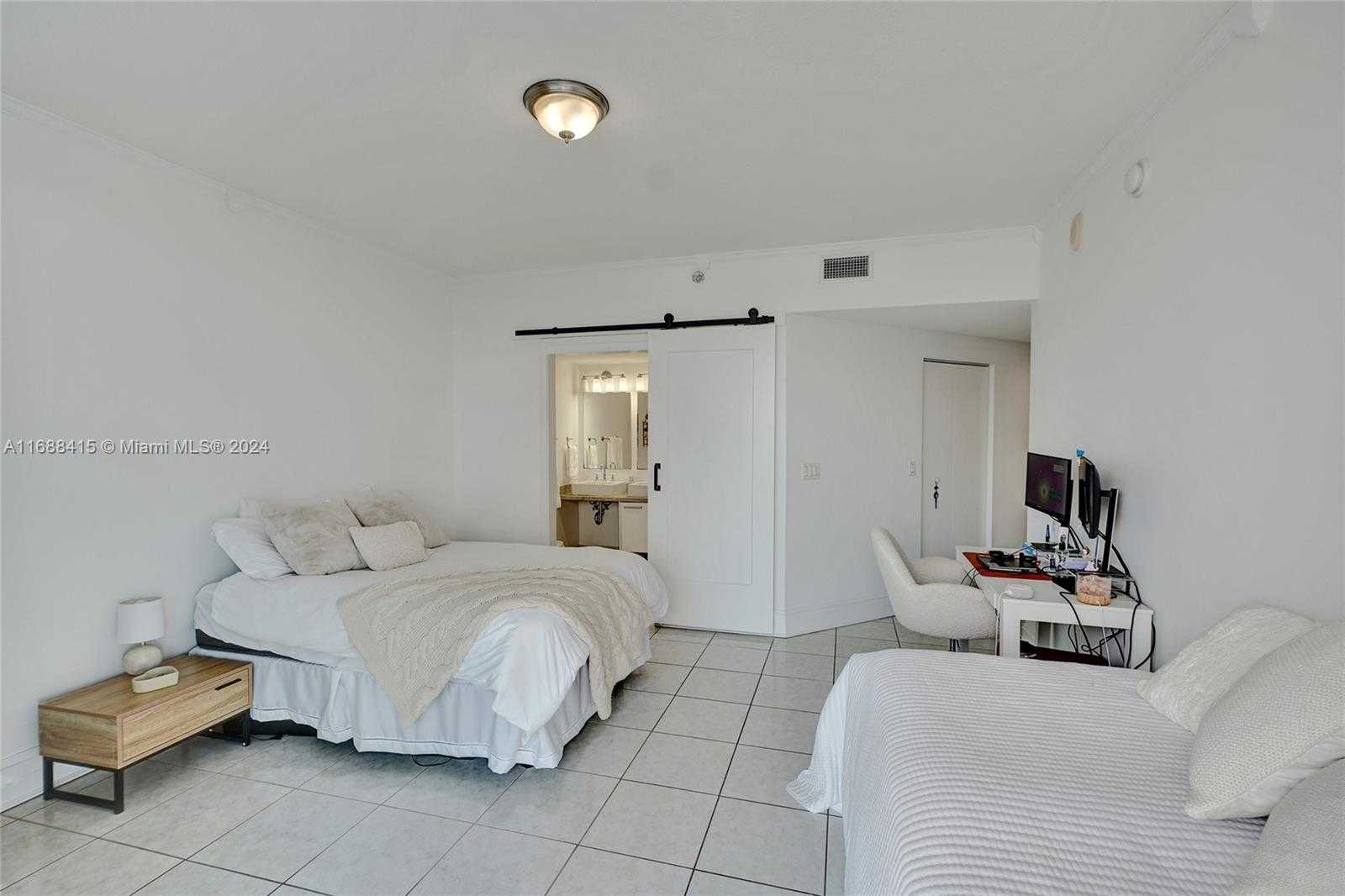Small Image of 185 SOUTH WEST 7TH ST #2103, Miami Number 24