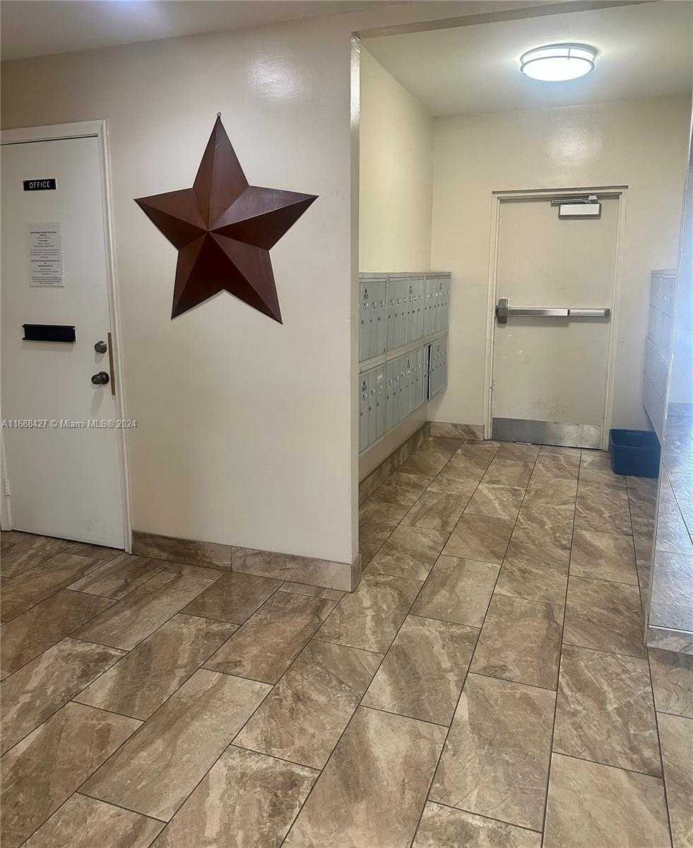 Small Image of 1811 JEFFERSON ST #210, Hollywood Number 13