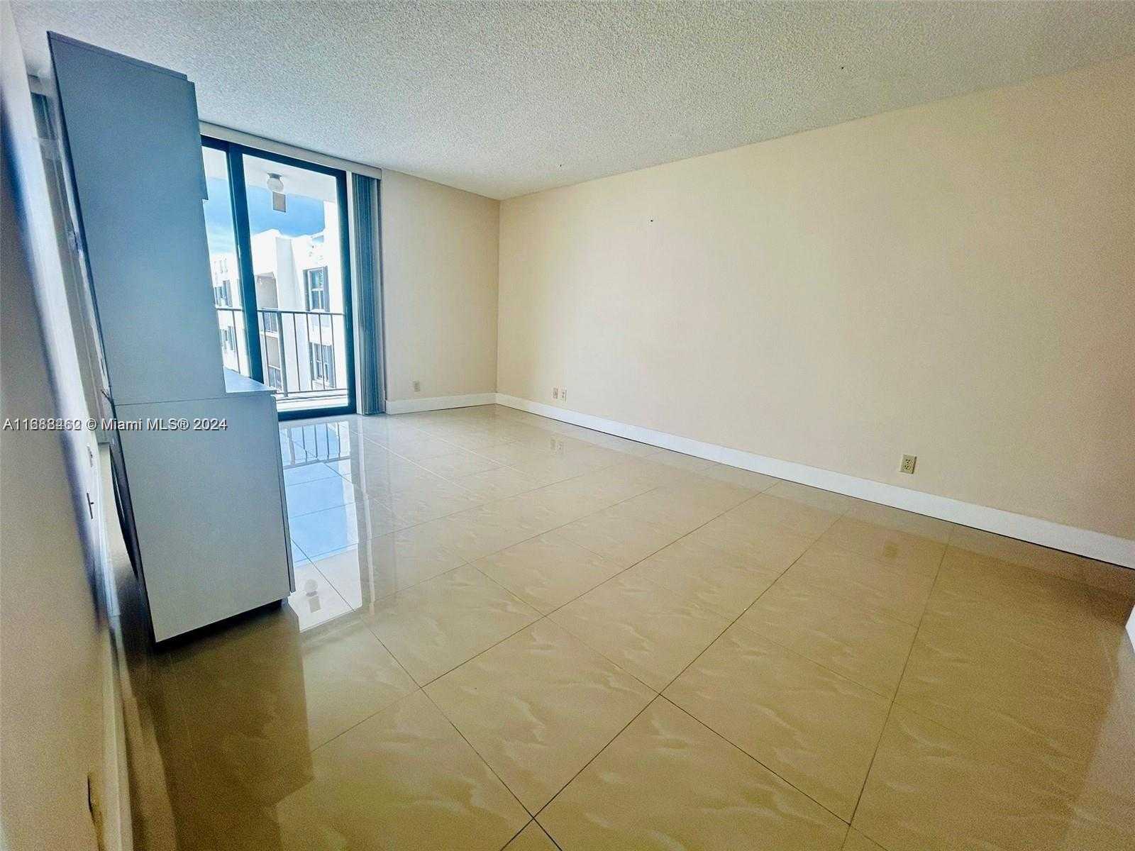 Small Image of 2625 #409, Miami Beach Number 12