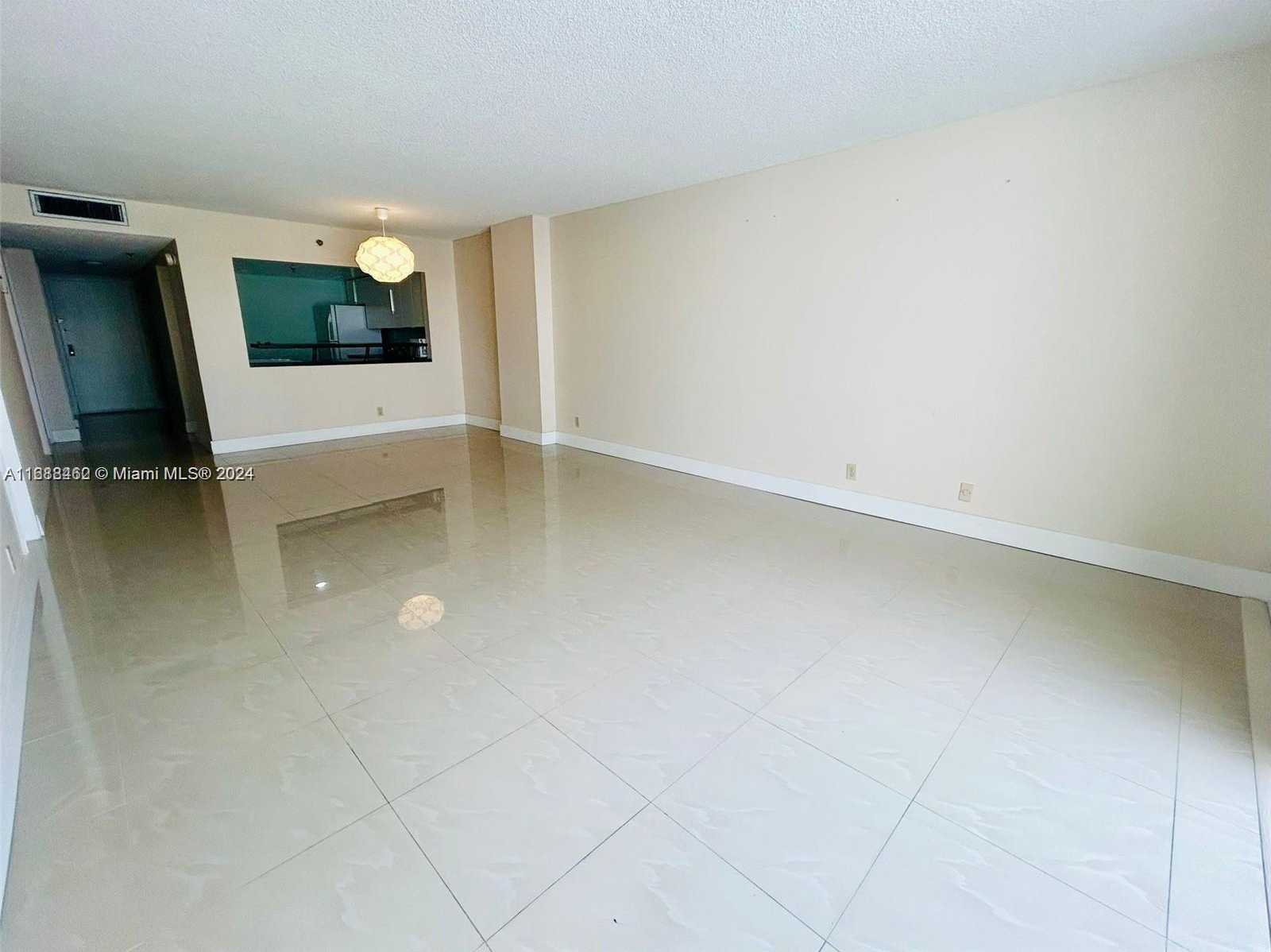 Small Image of 2625 #409, Miami Beach Number 2