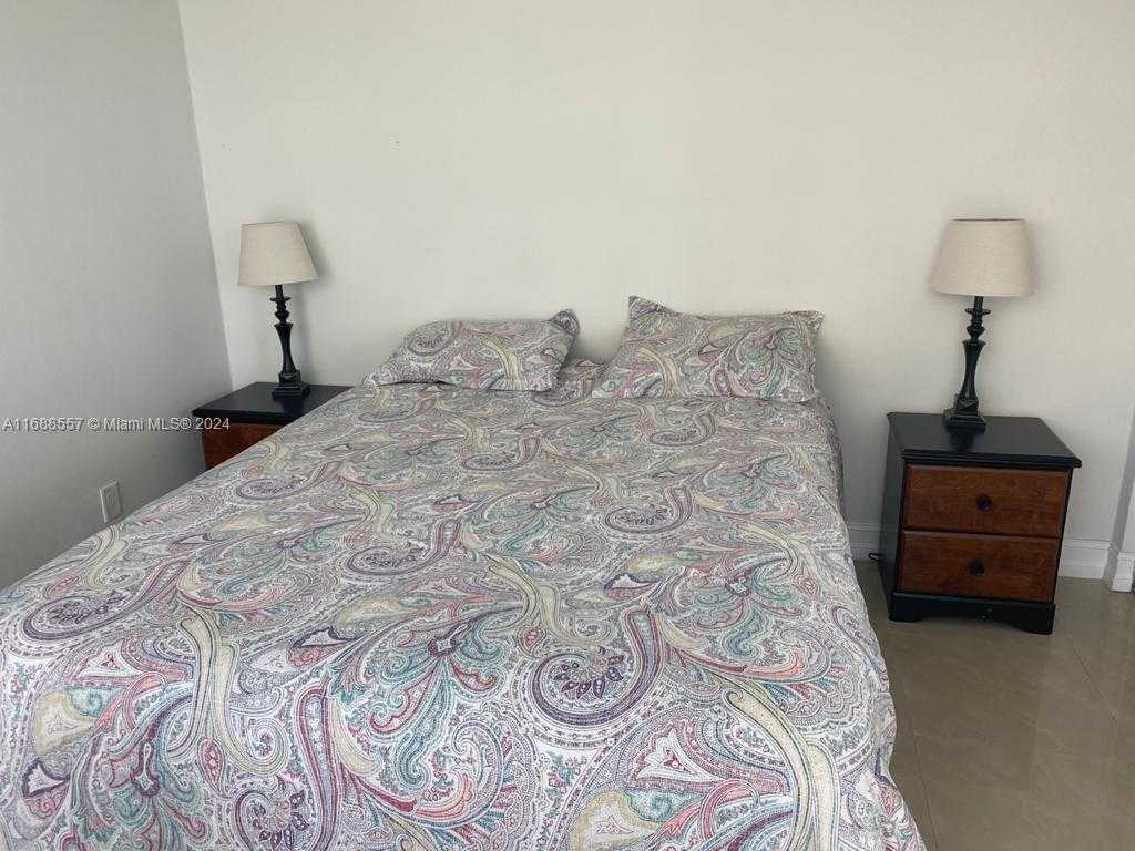 Small Image of 5401 COLLINS AVE #412, Miami Beach Number 23