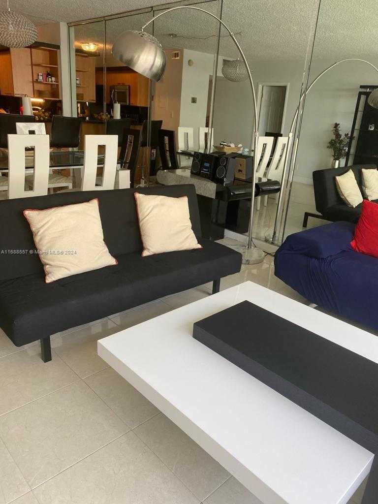 Small Image of 5401 COLLINS AVE #412, Miami Beach Number 5