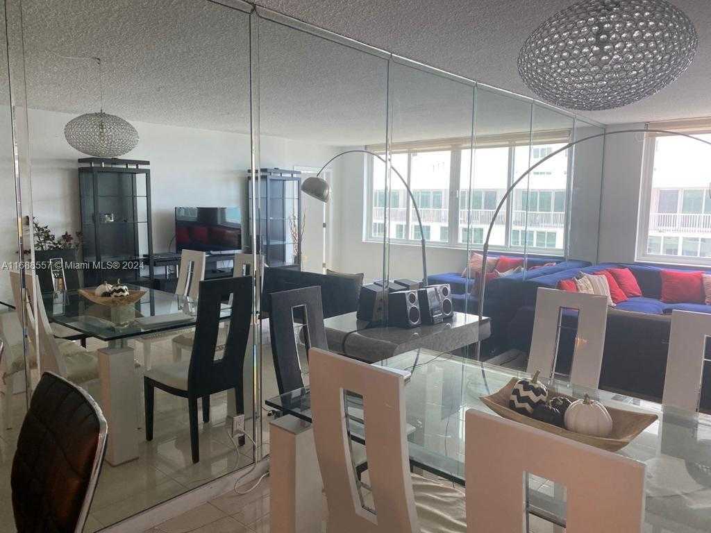 Small Image of 5401 COLLINS AVE #412, Miami Beach Number 9