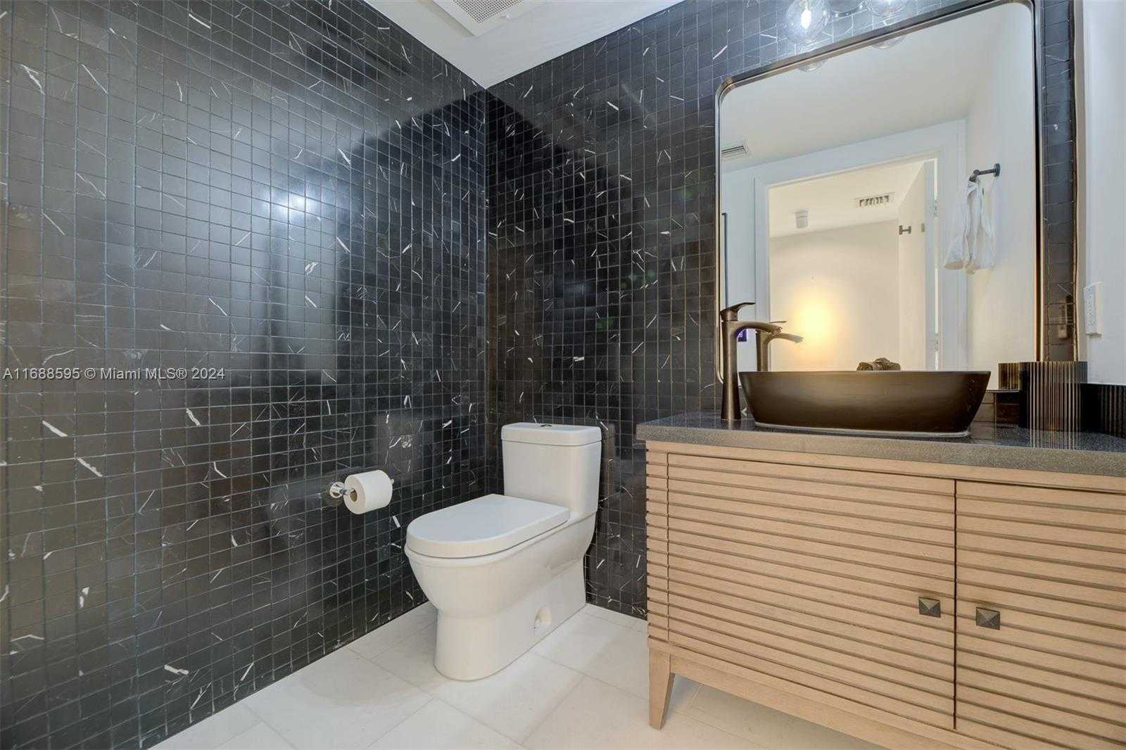 Small Image of 665 NORTH EAST 25TH ST #1805, Miami Number 12