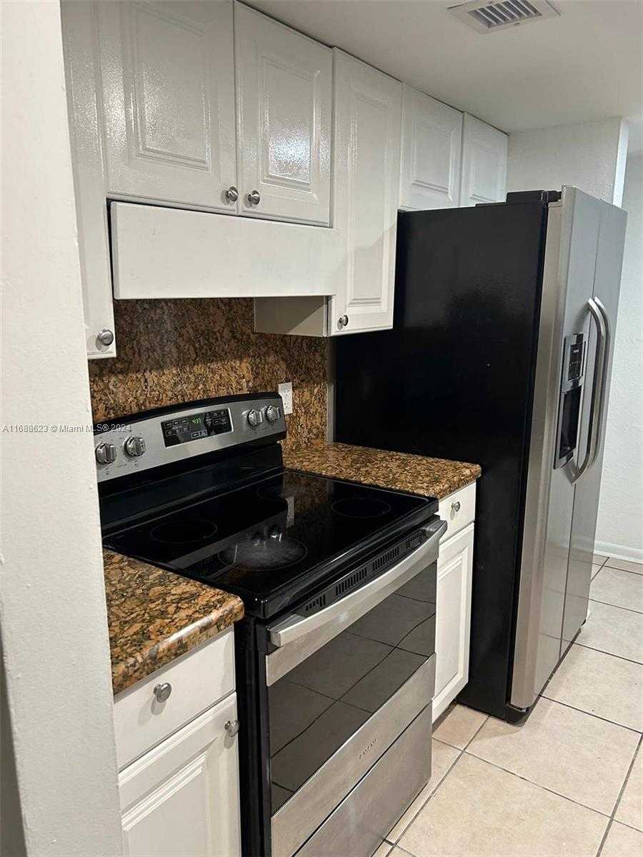 Small Image of 9030 SOUTH WEST 159TH TER #D, Palmetto Bay Number 10