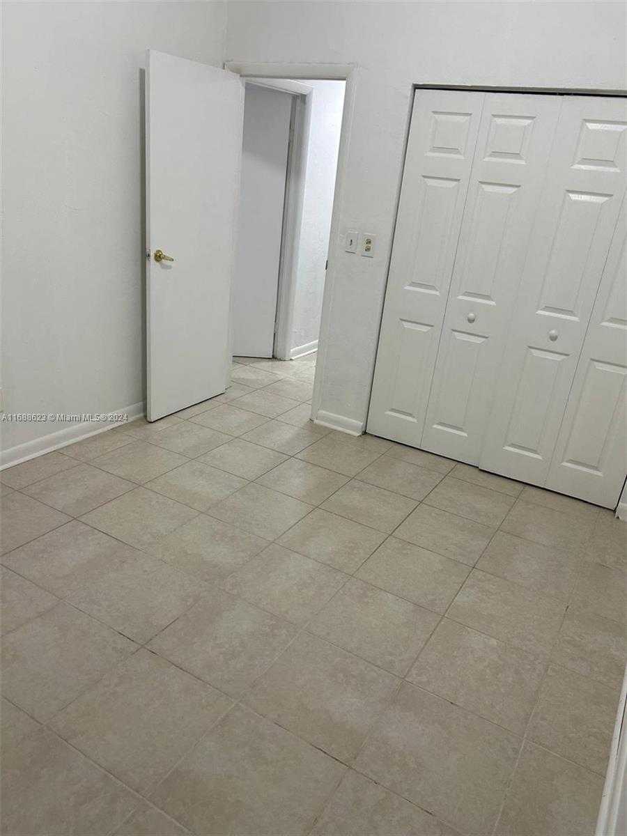 Small Image of 9030 SOUTH WEST 159TH TER #D, Palmetto Bay Number 3