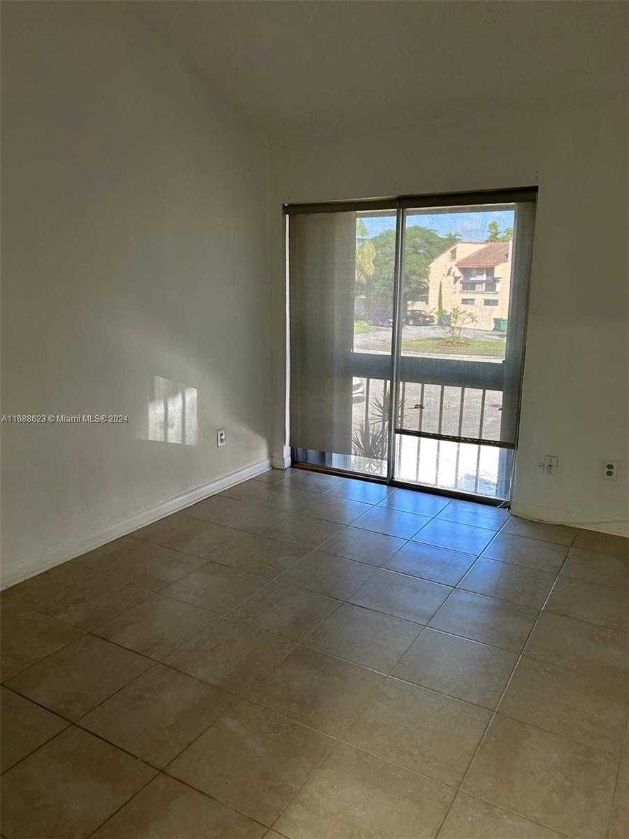 Small Image of 9030 SOUTH WEST 159TH TER #D, Palmetto Bay Number 4