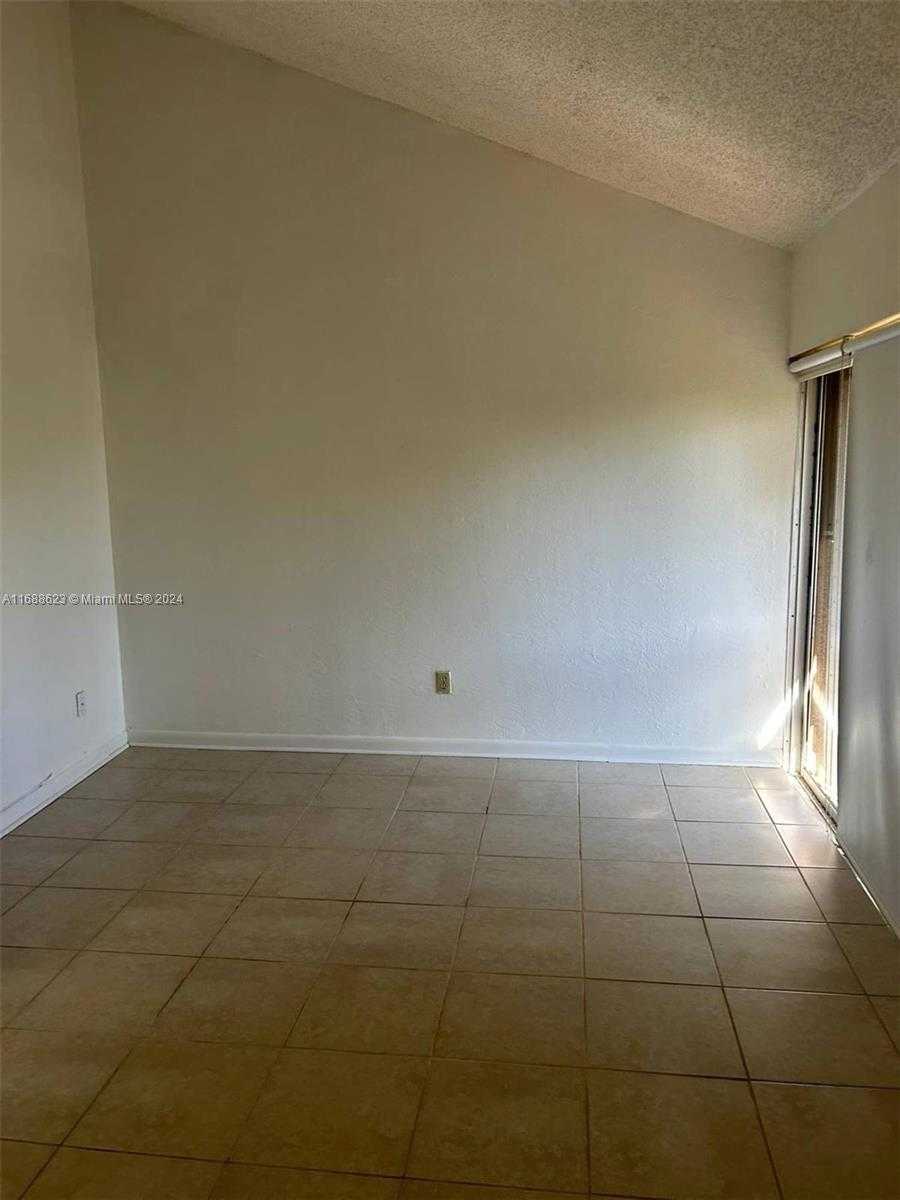Small Image of 9030 SOUTH WEST 159TH TER #D, Palmetto Bay Number 6