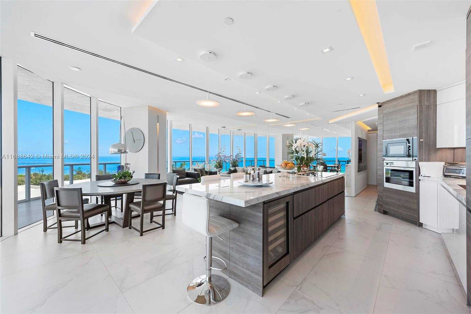 Small Image of 100 SOUTH POINTE DR #706, Miami Beach Number 14