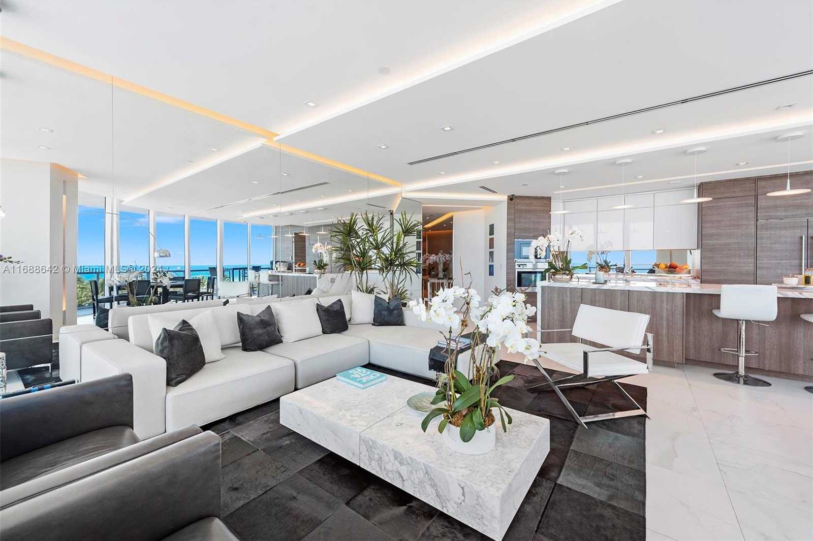 Small Image of 100 SOUTH POINTE DR #706, Miami Beach Number 16