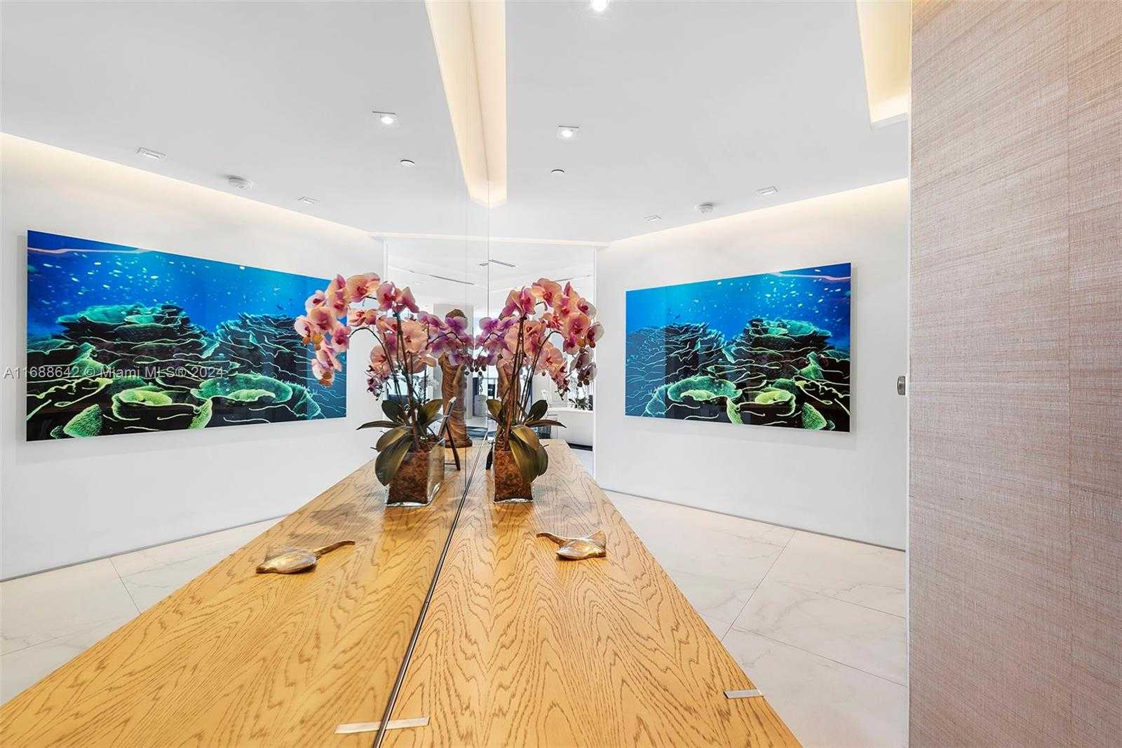 Small Image of 100 SOUTH POINTE DR #706, Miami Beach Number 17