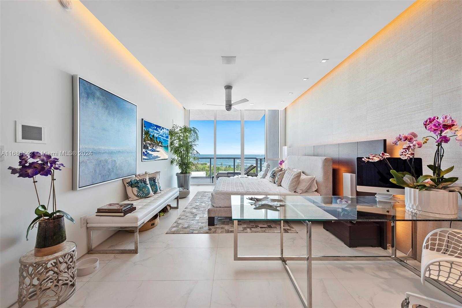 Small Image of 100 SOUTH POINTE DR #706, Miami Beach Number 19