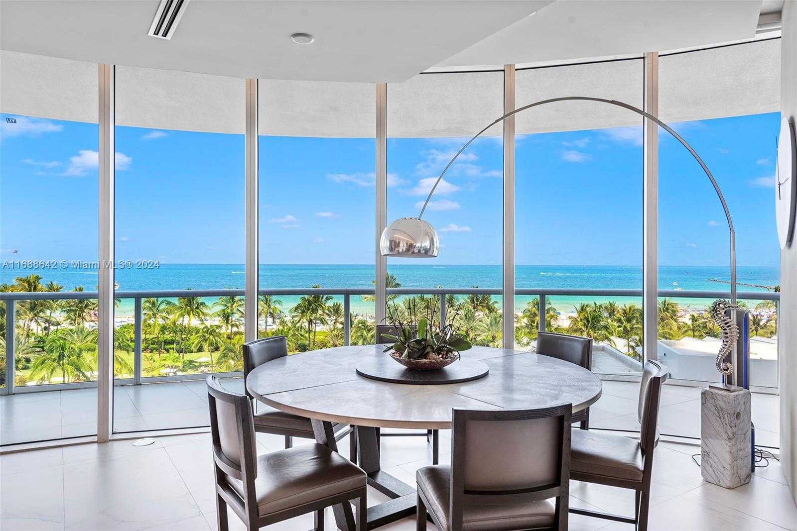 Small Image of 100 SOUTH POINTE DR #706, Miami Beach Number 2