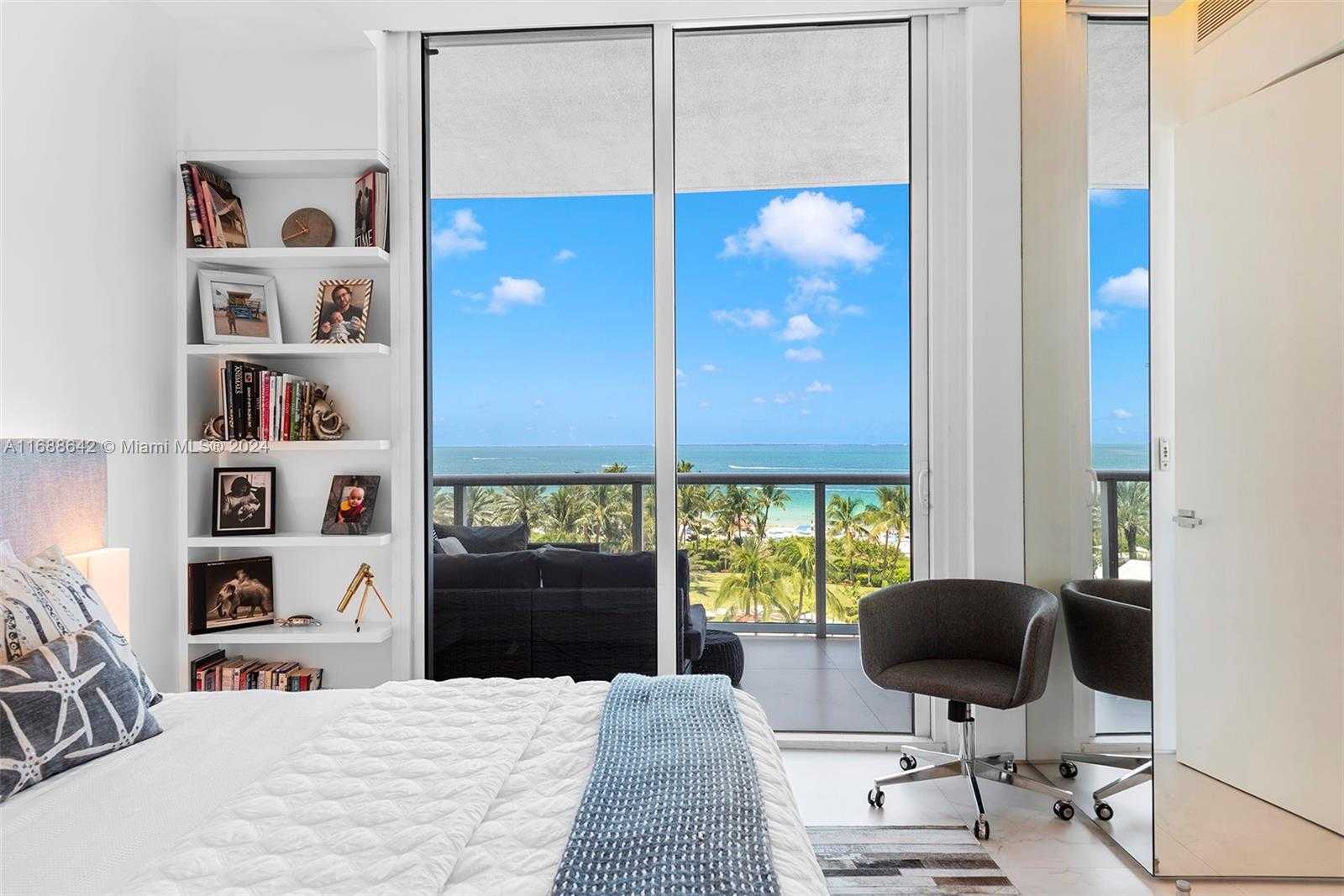 Small Image of 100 SOUTH POINTE DR #706, Miami Beach Number 28