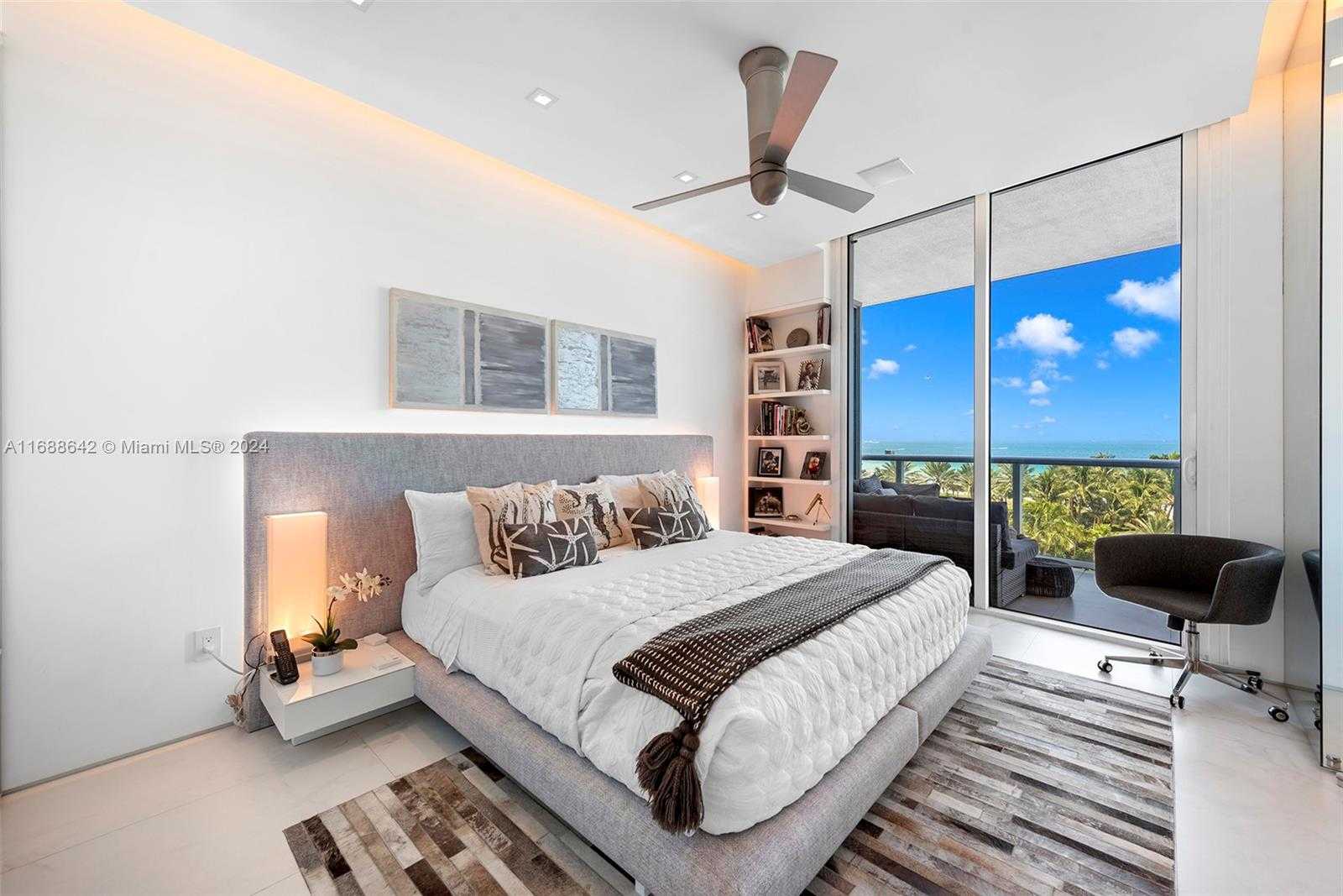 Small Image of 100 SOUTH POINTE DR #706, Miami Beach Number 29