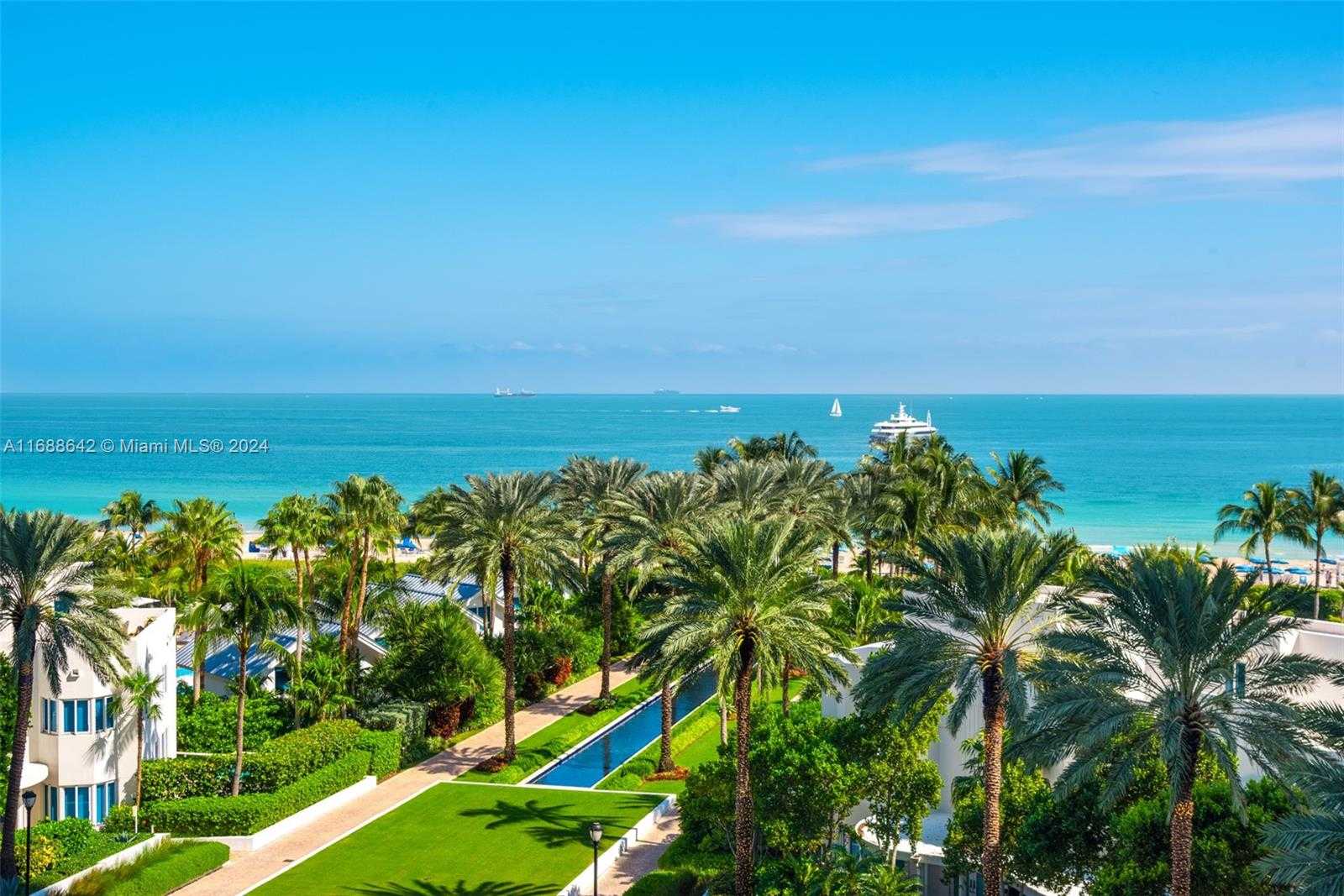 Small Image of 100 SOUTH POINTE DR #706, Miami Beach Number 3