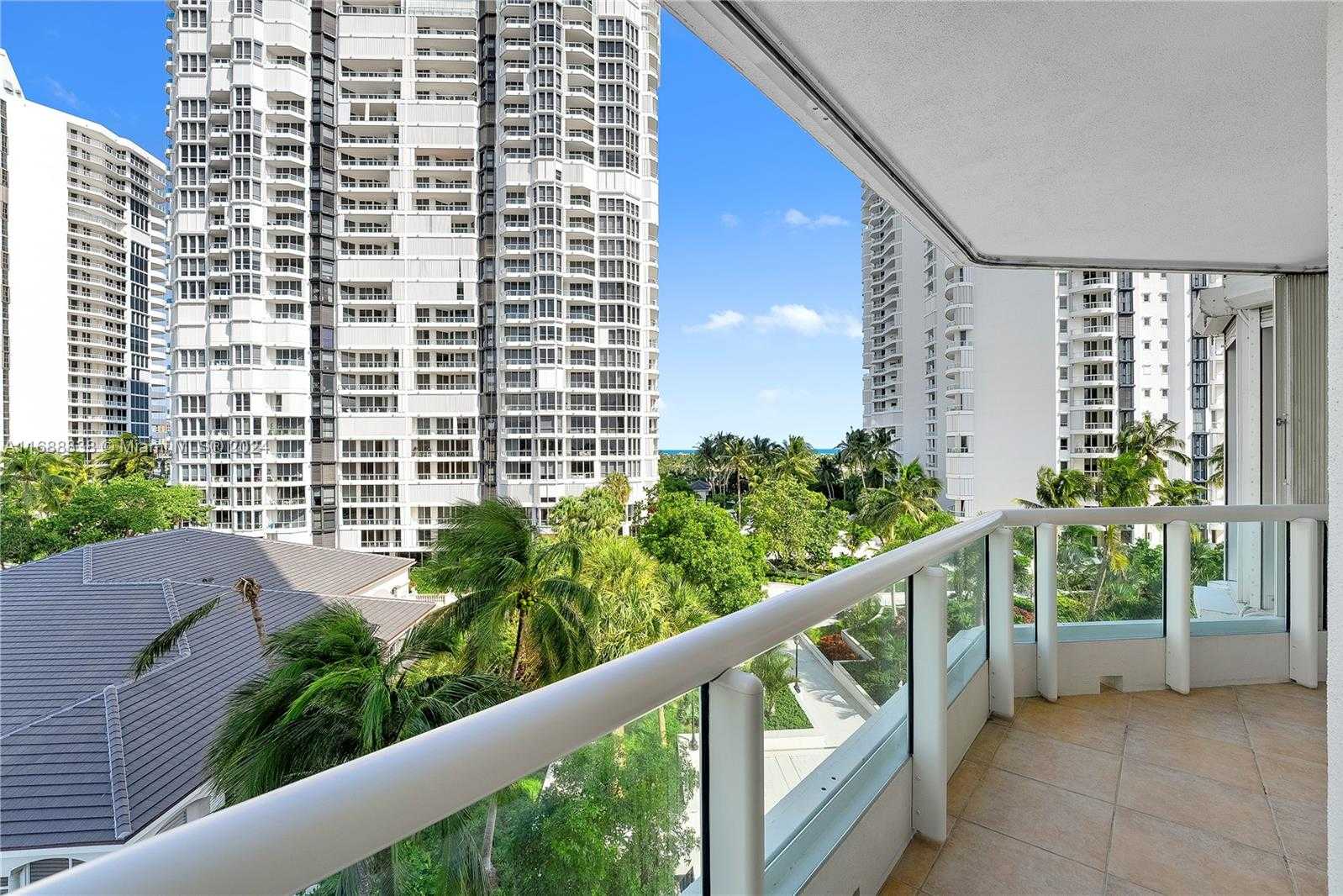 Small Image of 21055 YACHT CLUB DR #802, Aventura Number 21