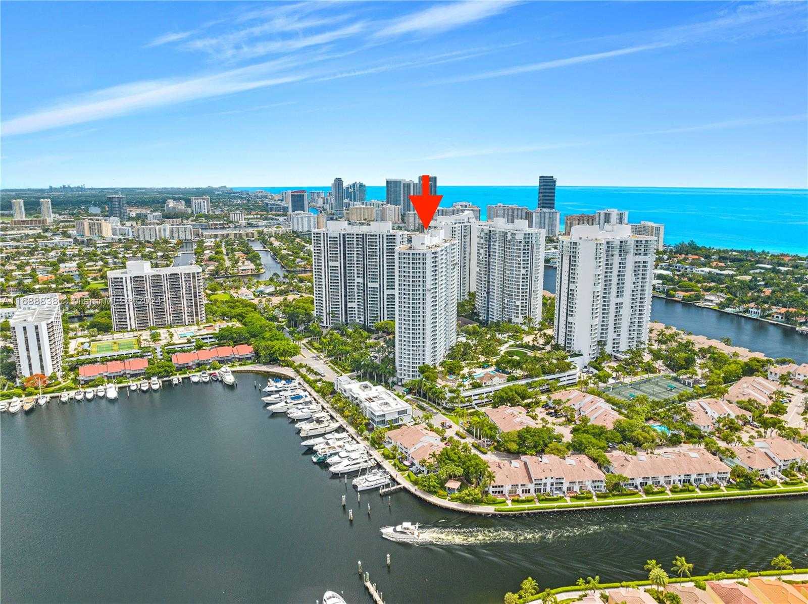 Small Image of 21055 YACHT CLUB DR #802, Aventura Number 27