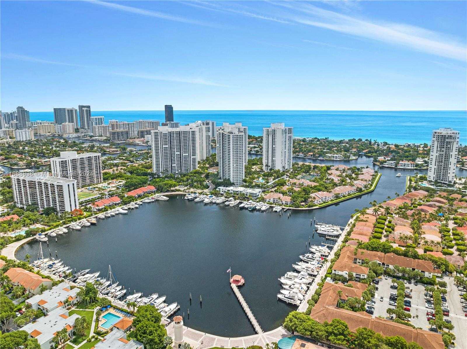 Small Image of 21055 YACHT CLUB DR #802, Aventura Number 28