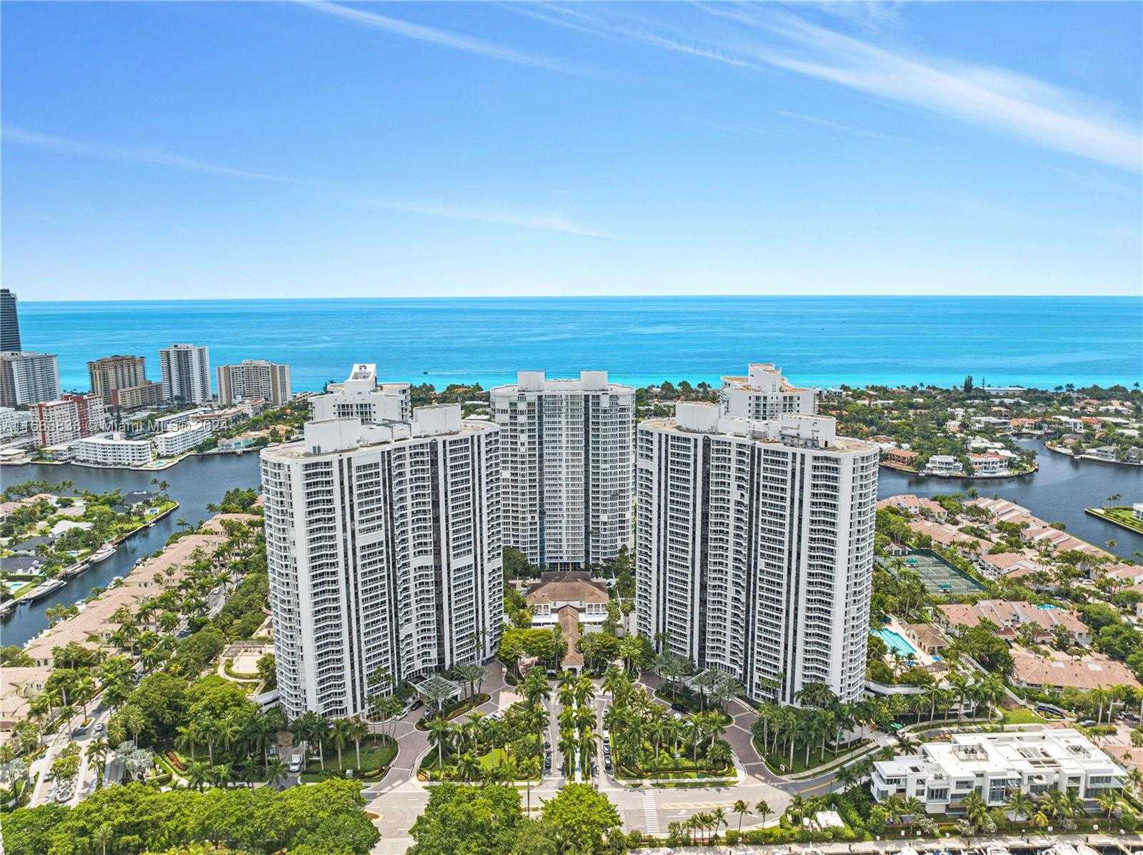 Small Image of 21055 YACHT CLUB DR #802, Aventura Number 30