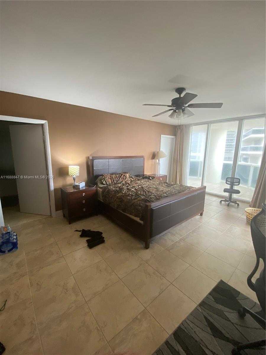 Small Image of 1850 SOUTH OCEAN DR #810, Hallandale Beach Number 17