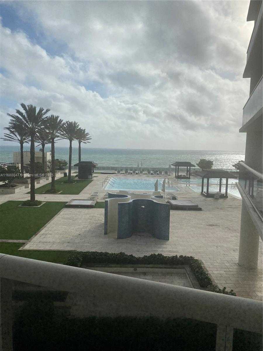 Small Image of 1850 SOUTH OCEAN DR #810, Hallandale Beach Number 5