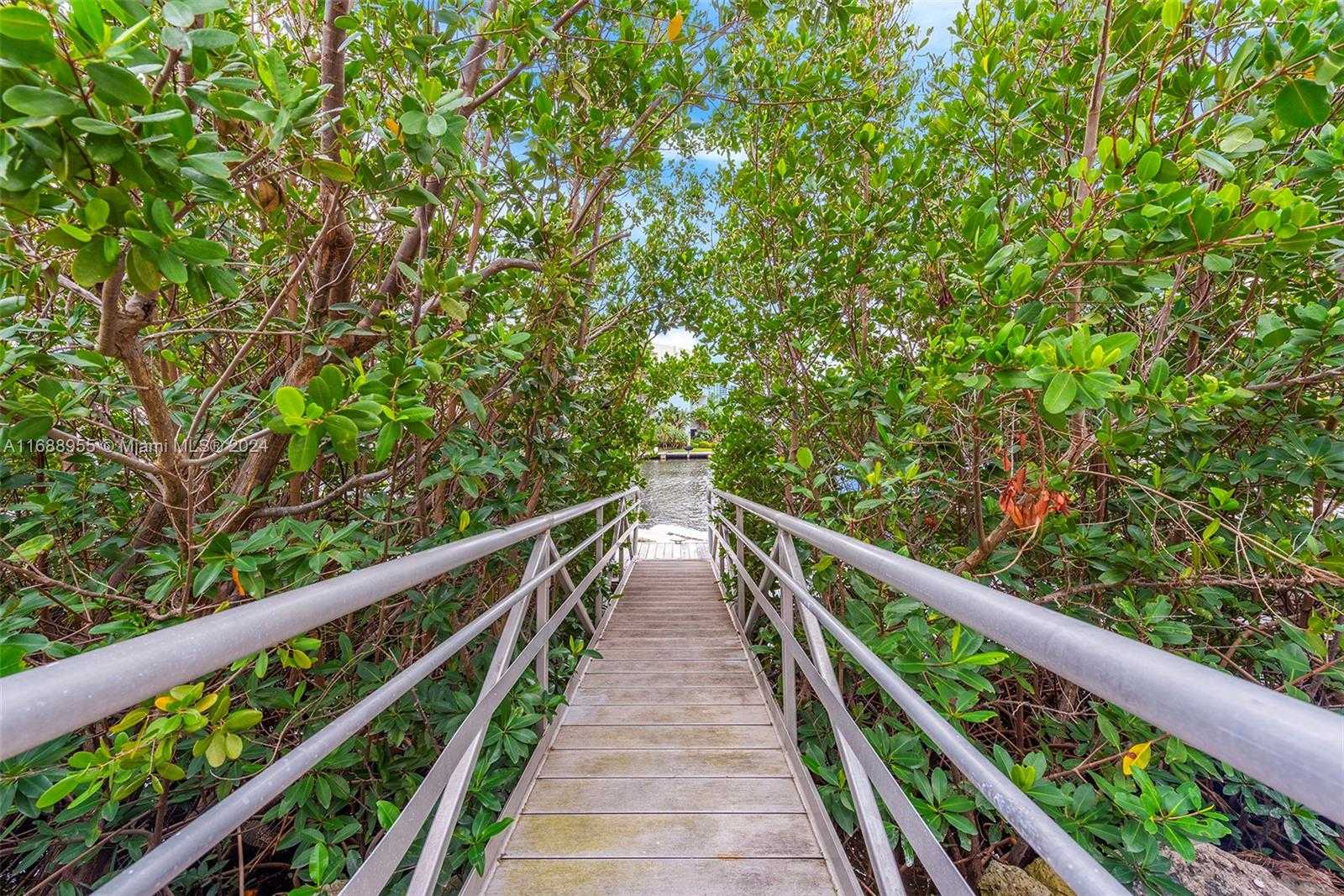 Small Image of 3760 NORTH EAST 199TH TER, Aventura Number 30