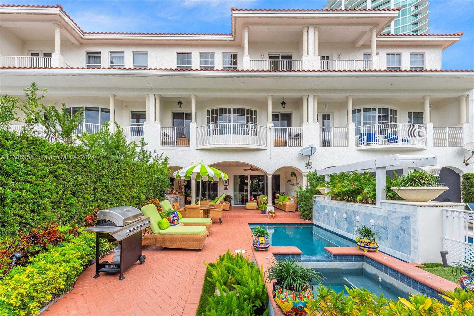 Small Image of 3760 NORTH EAST 199TH TER, Aventura Number 4