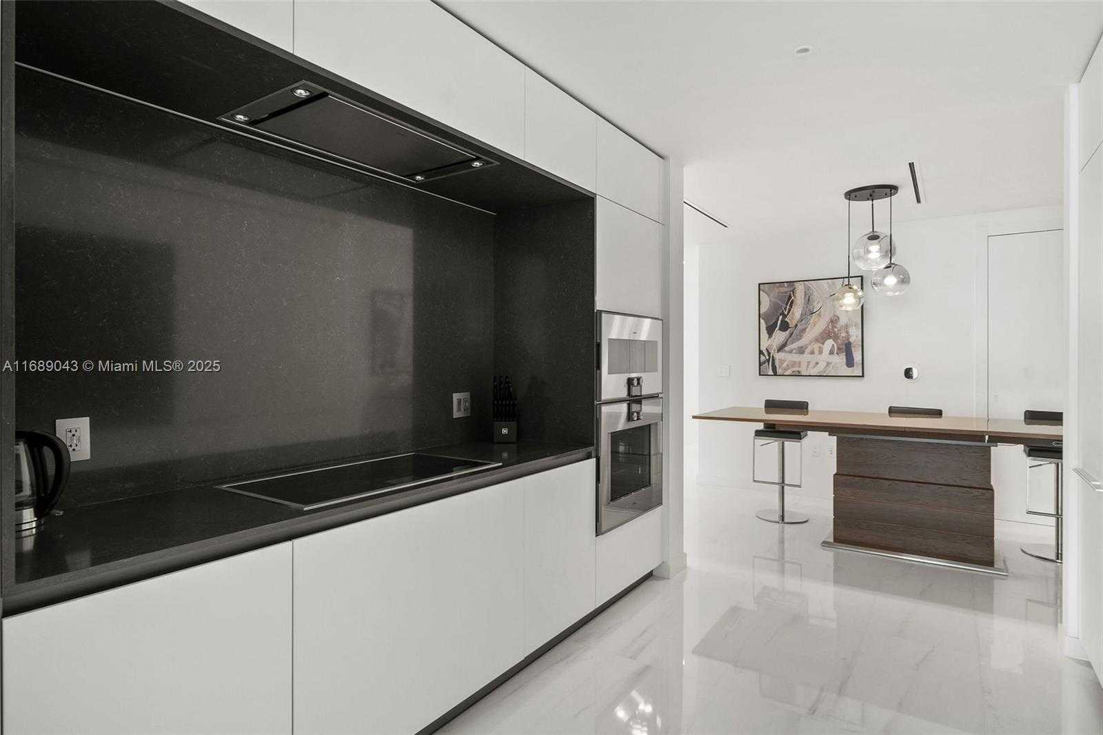 Small Image of 300 BISCAYNE BLVD WAY #3803, Miami Number 12