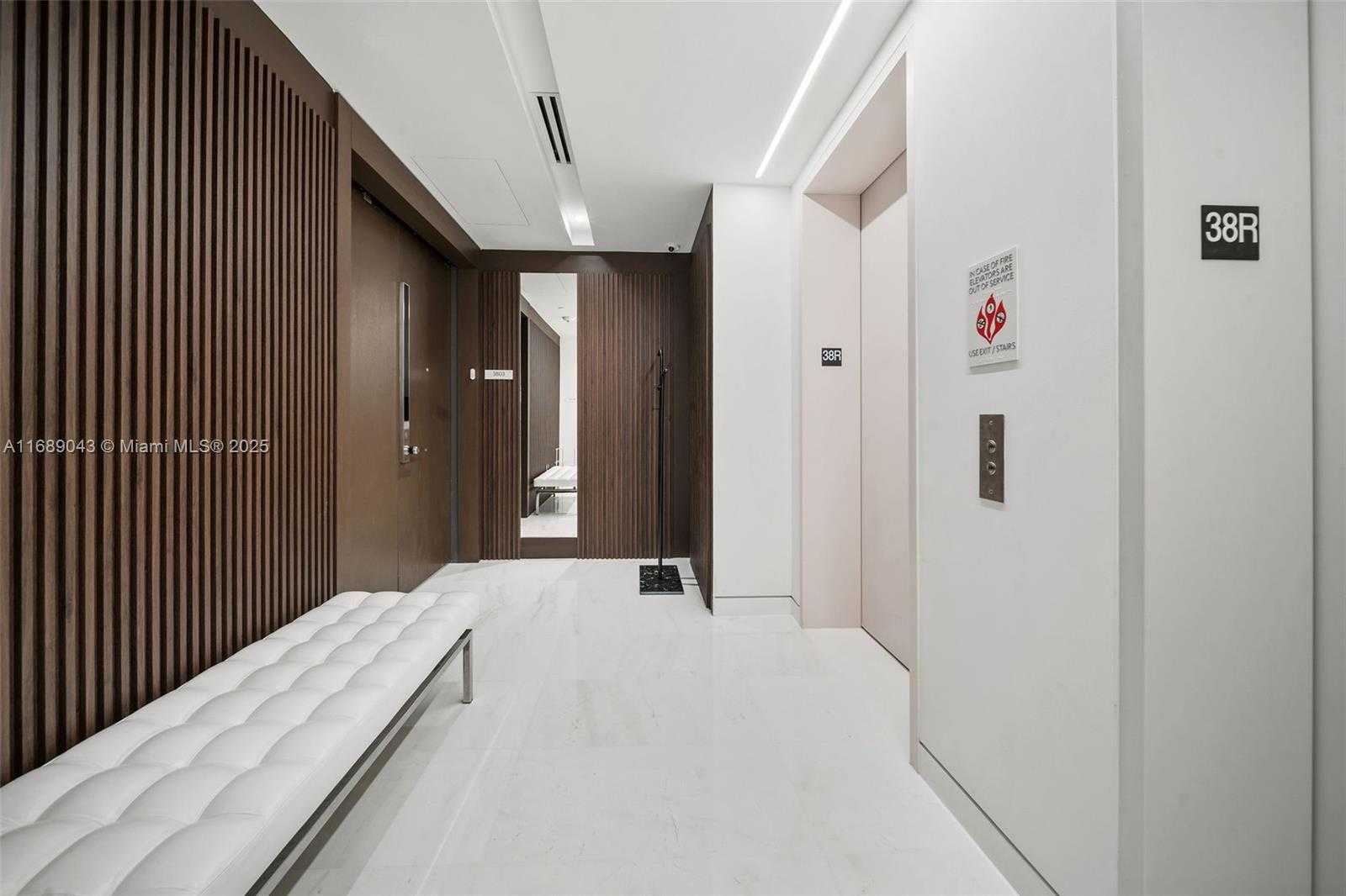 Small Image of 300 BISCAYNE BLVD WAY #3803, Miami Number 2