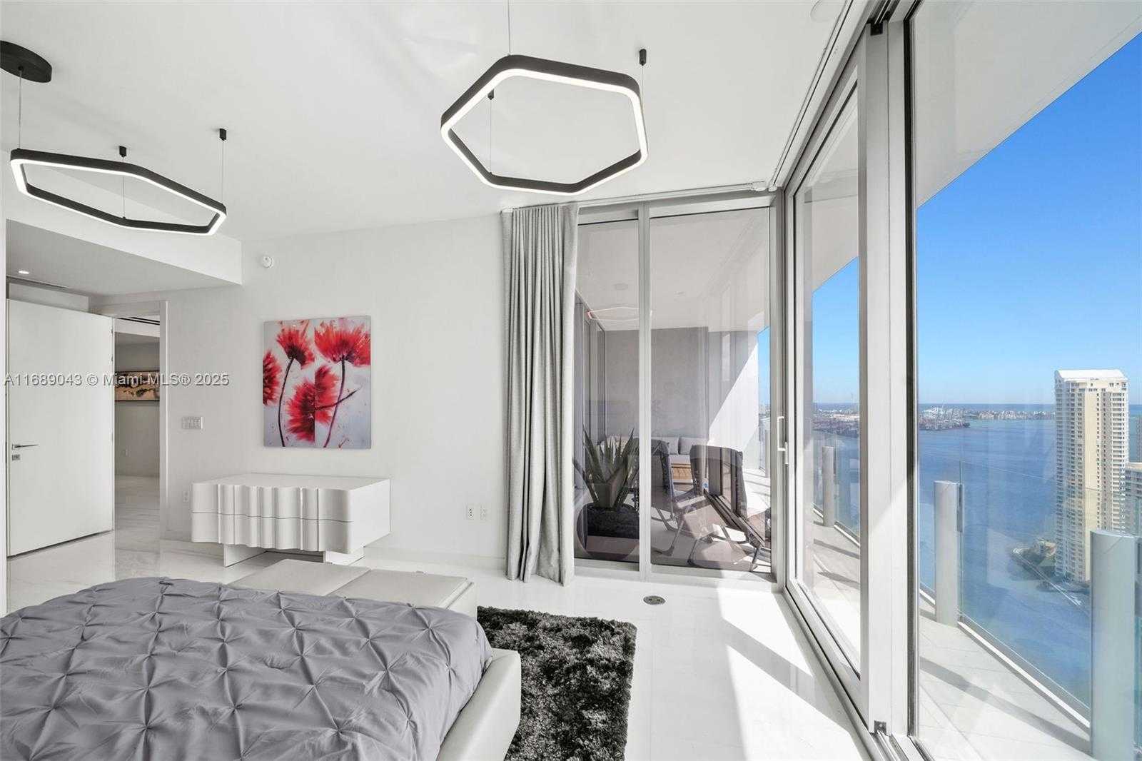 Small Image of 300 BISCAYNE BLVD WAY #3803, Miami Number 22