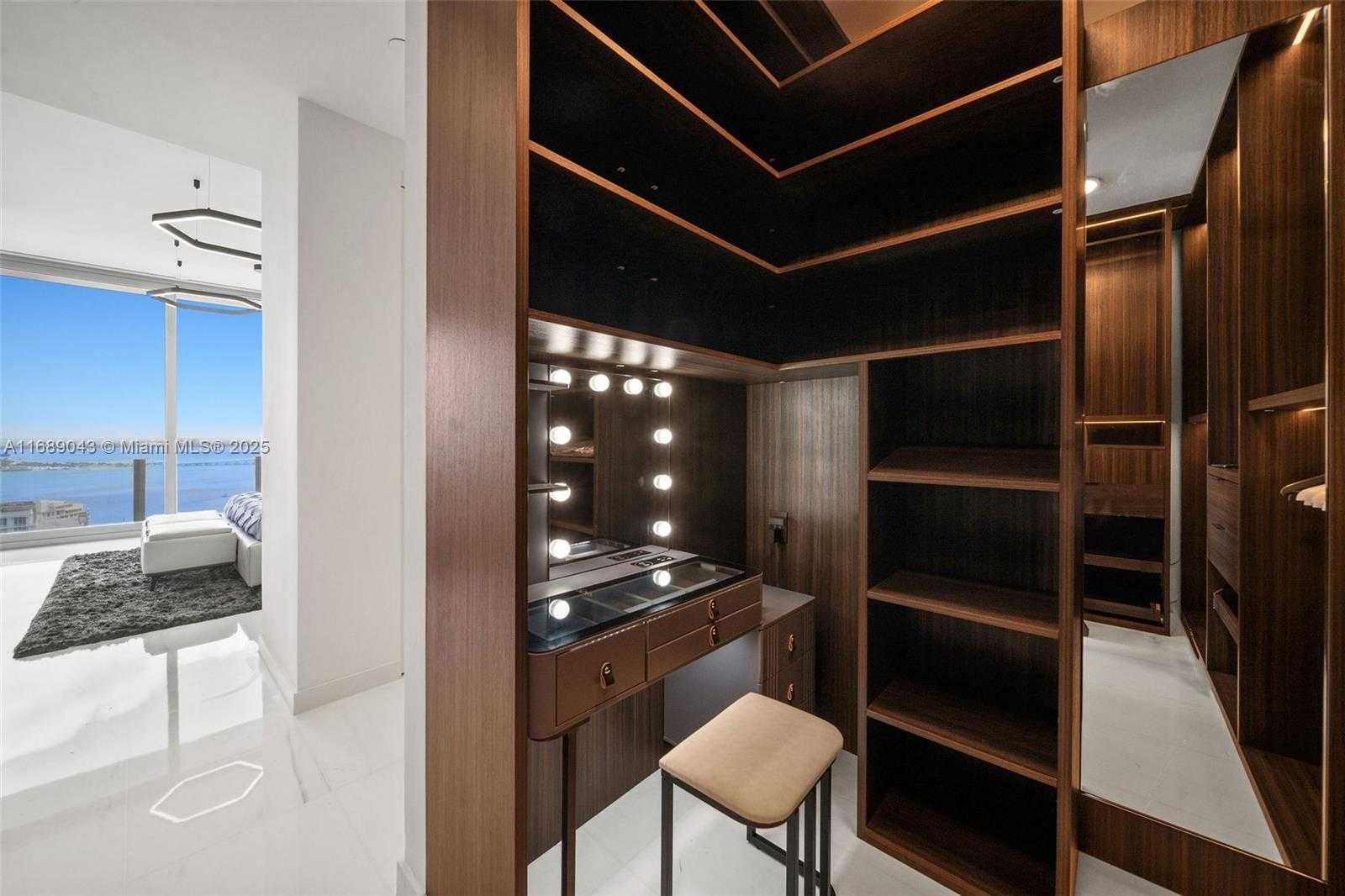 Small Image of 300 BISCAYNE BLVD WAY #3803, Miami Number 24