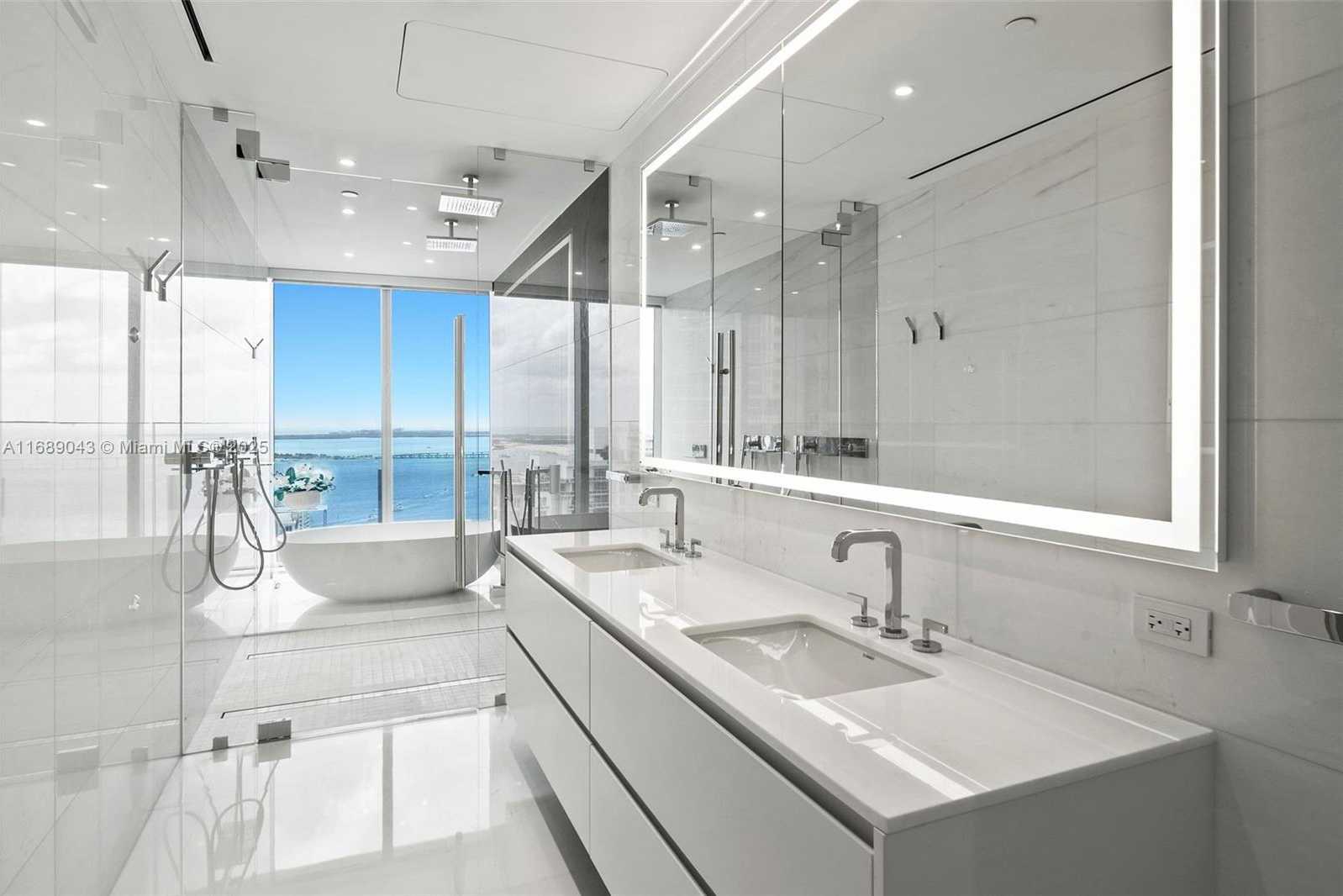 Small Image of 300 BISCAYNE BLVD WAY #3803, Miami Number 26