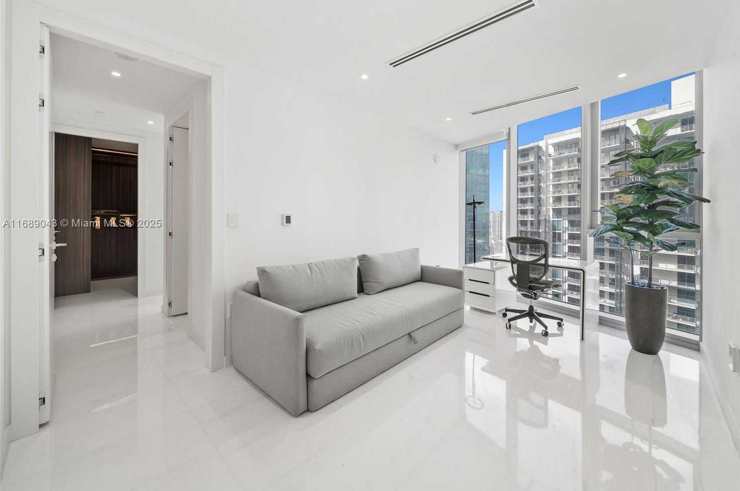 Small Image of 300 BISCAYNE BLVD WAY #3803, Miami Number 30